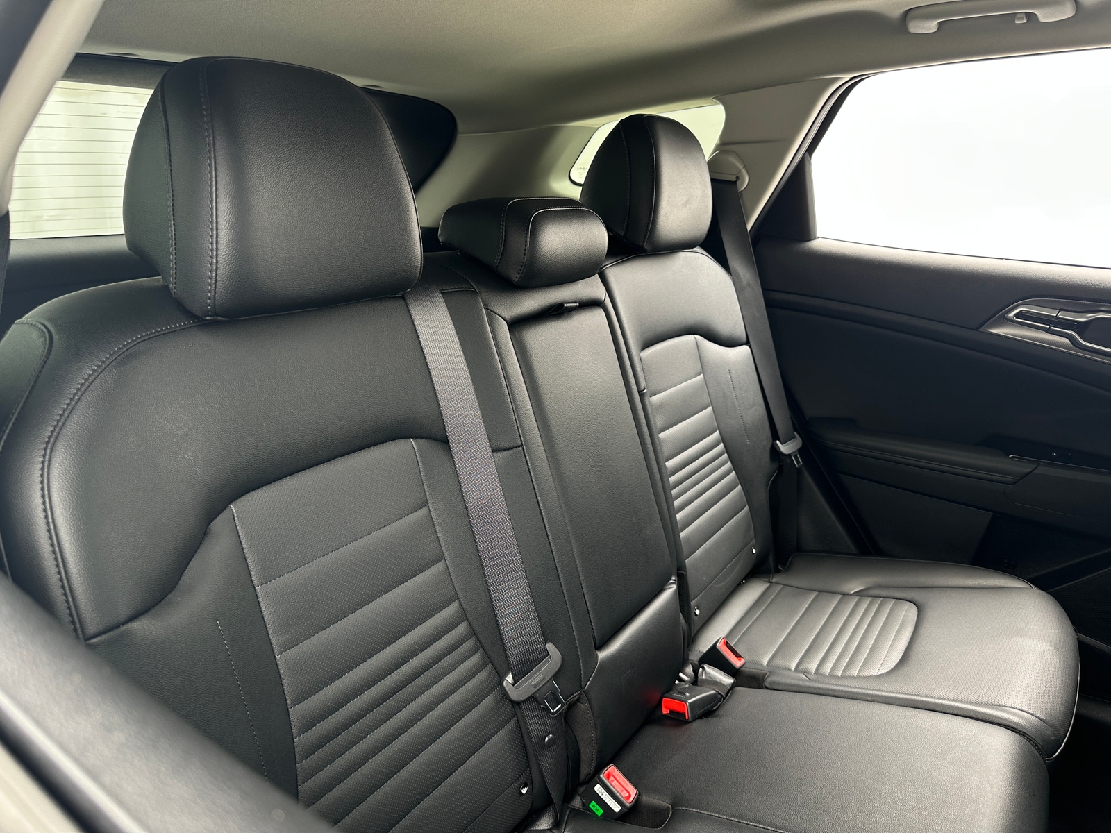 Thumbnail: 2023 Kia Sportage - 5