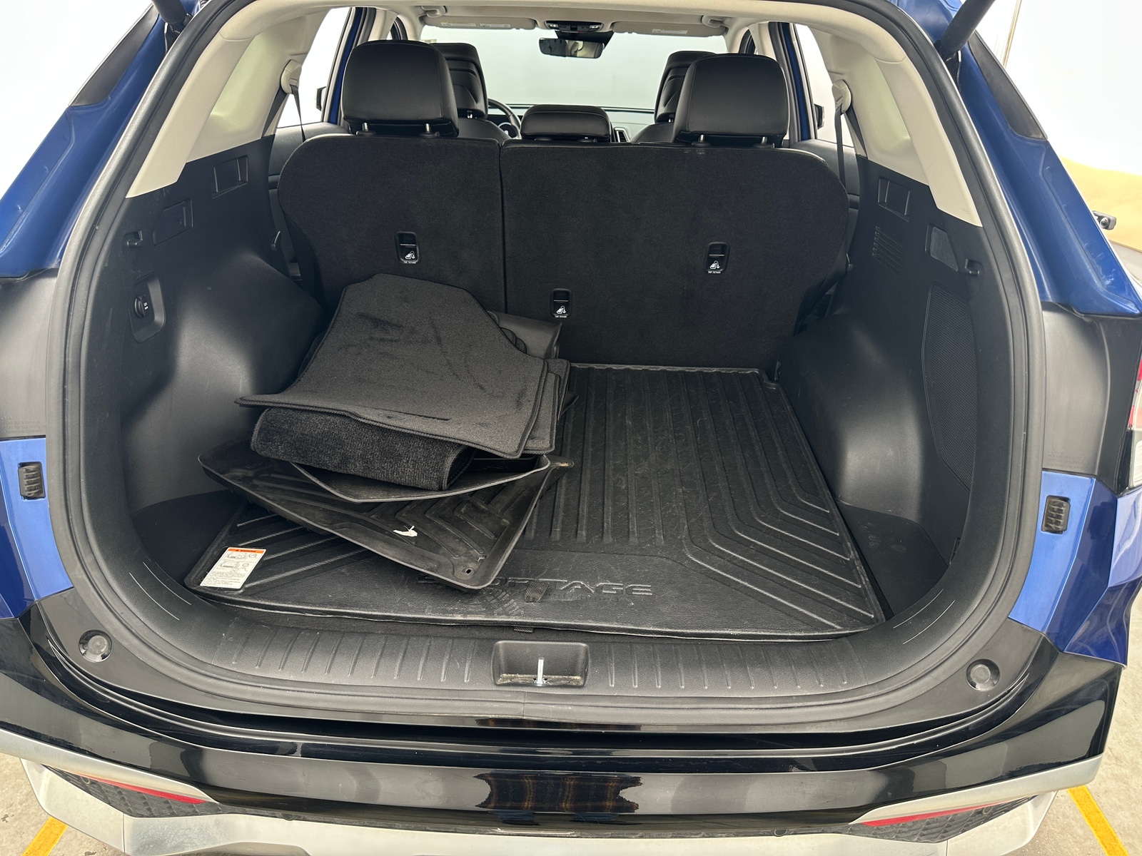 Thumbnail: 2023 Kia Sportage - 6