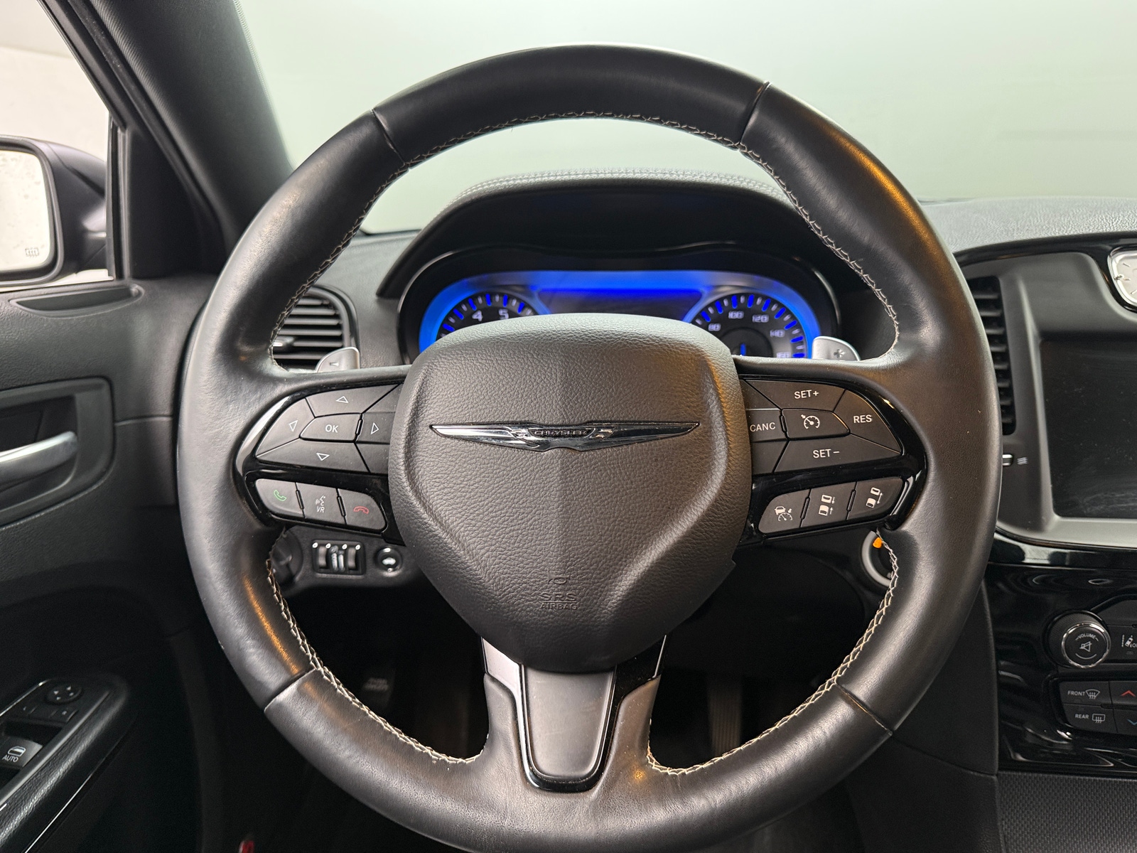 Thumbnail: 2015 Chrysler 300 - 4