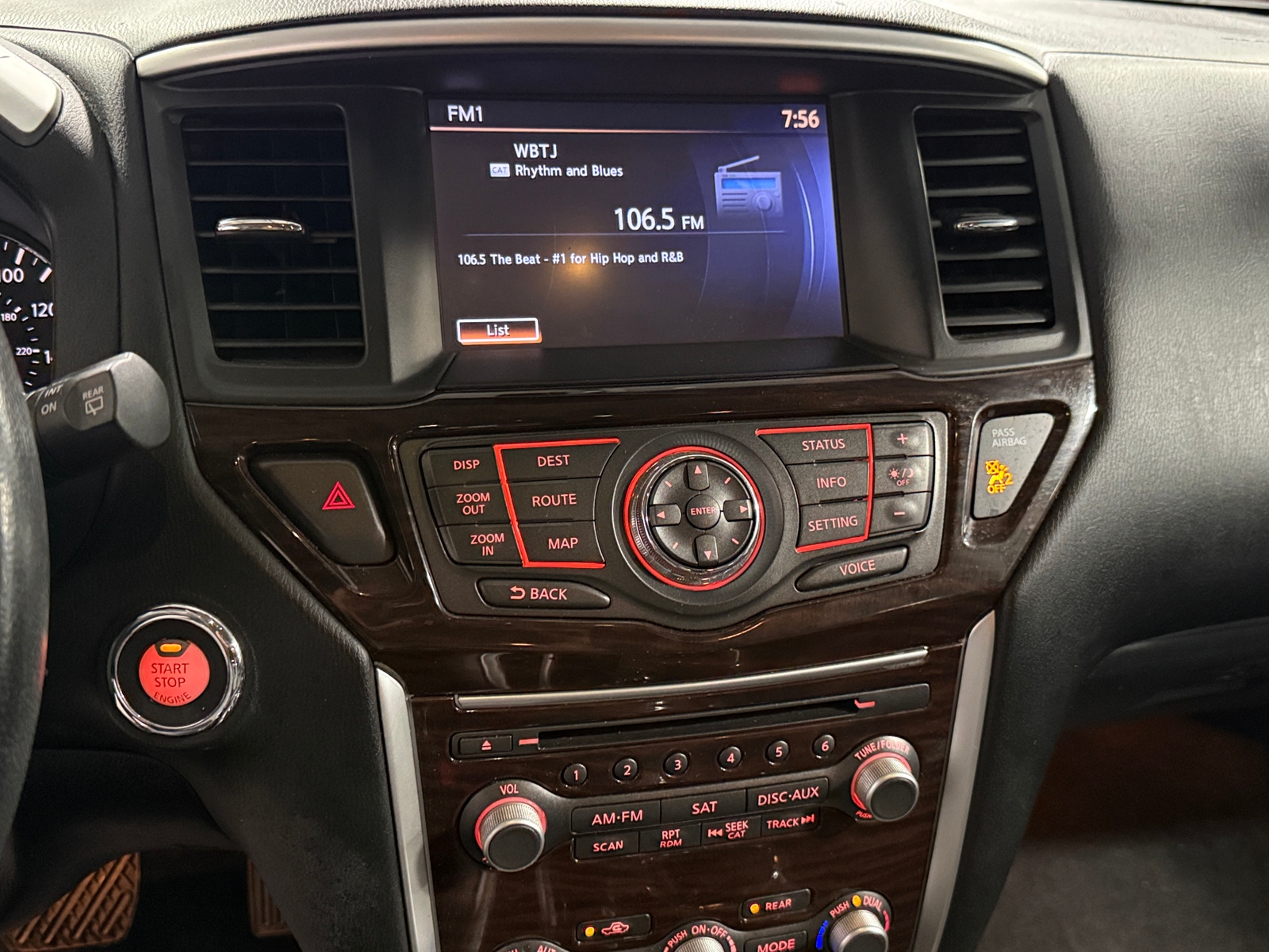 Thumbnail: 2014 Nissan Pathfinder - 3