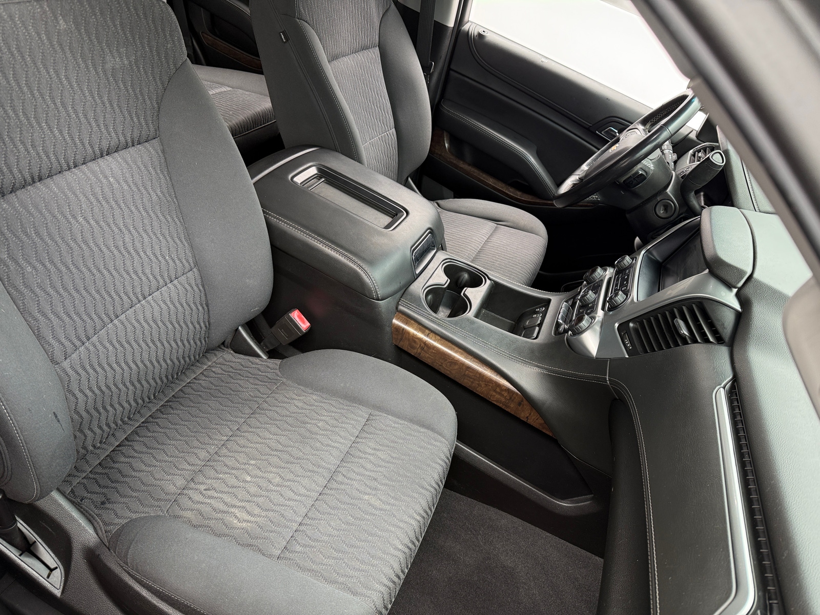 Thumbnail: 2019 Chevrolet Tahoe - 2