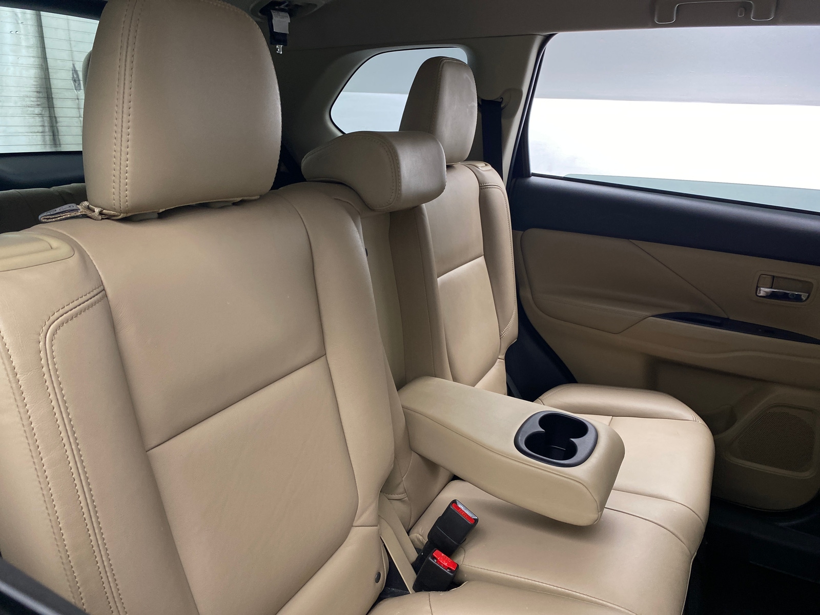 Thumbnail: 2019 Mitsubishi Outlander - 5