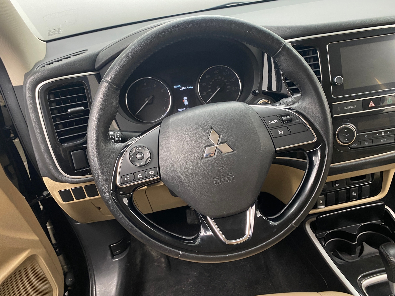 Thumbnail: 2019 Mitsubishi Outlander - 4