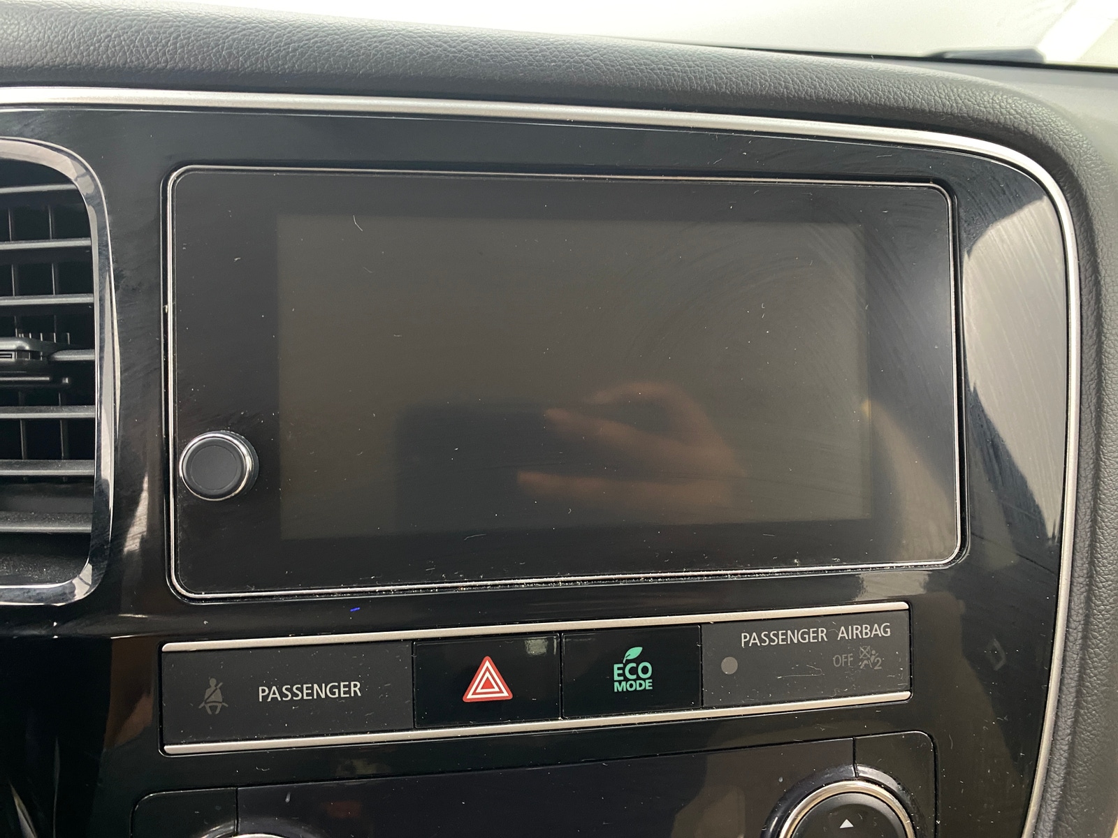 Thumbnail: 2019 Mitsubishi Outlander - 3