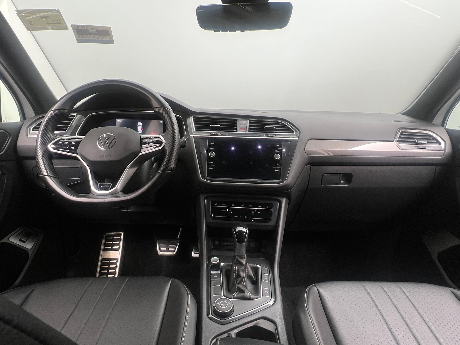 Thumbnail: 2022 Volkswagen Tiguan - 2