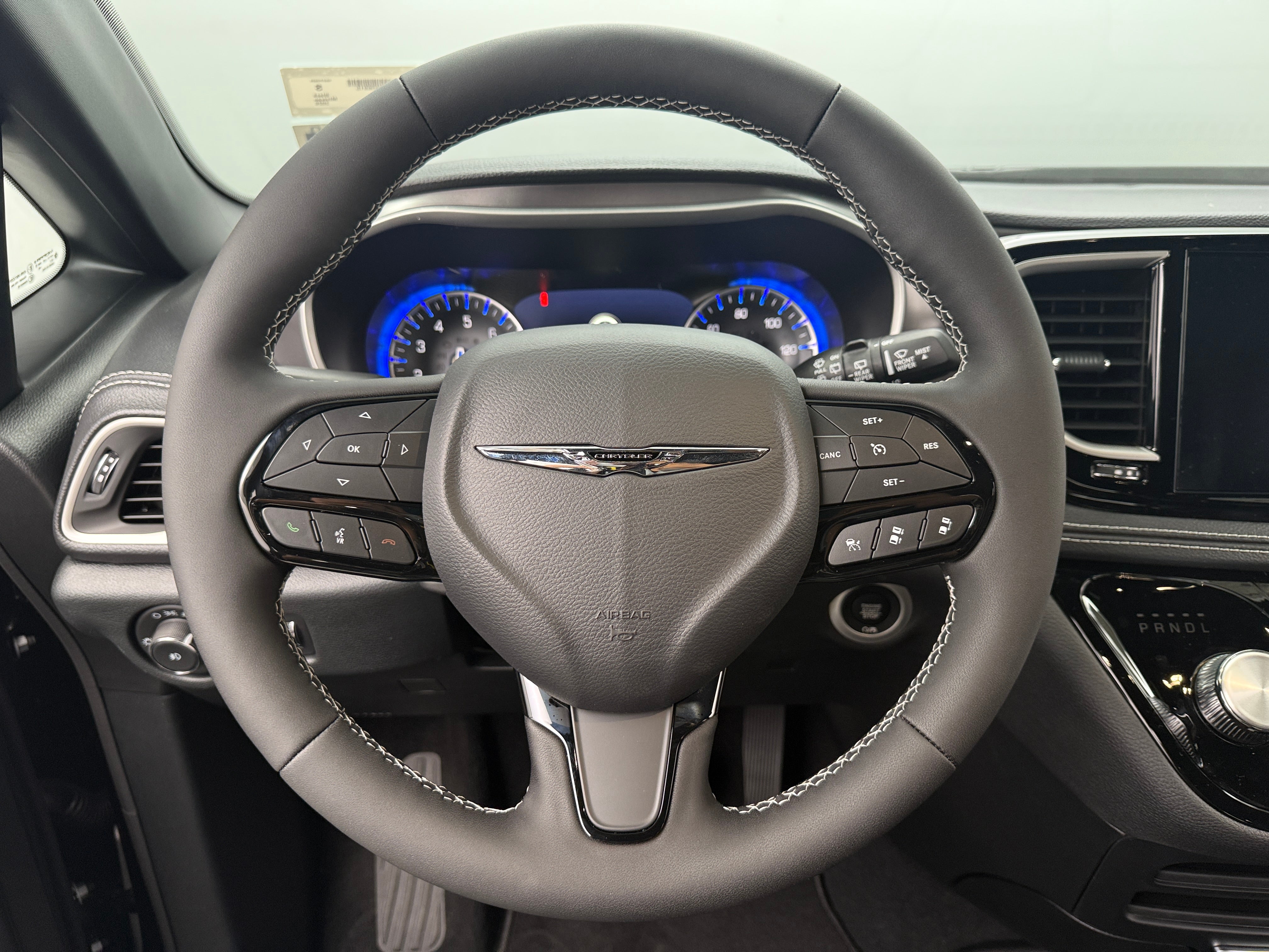 2026 Chrysler Pacifica Select - Photo 8