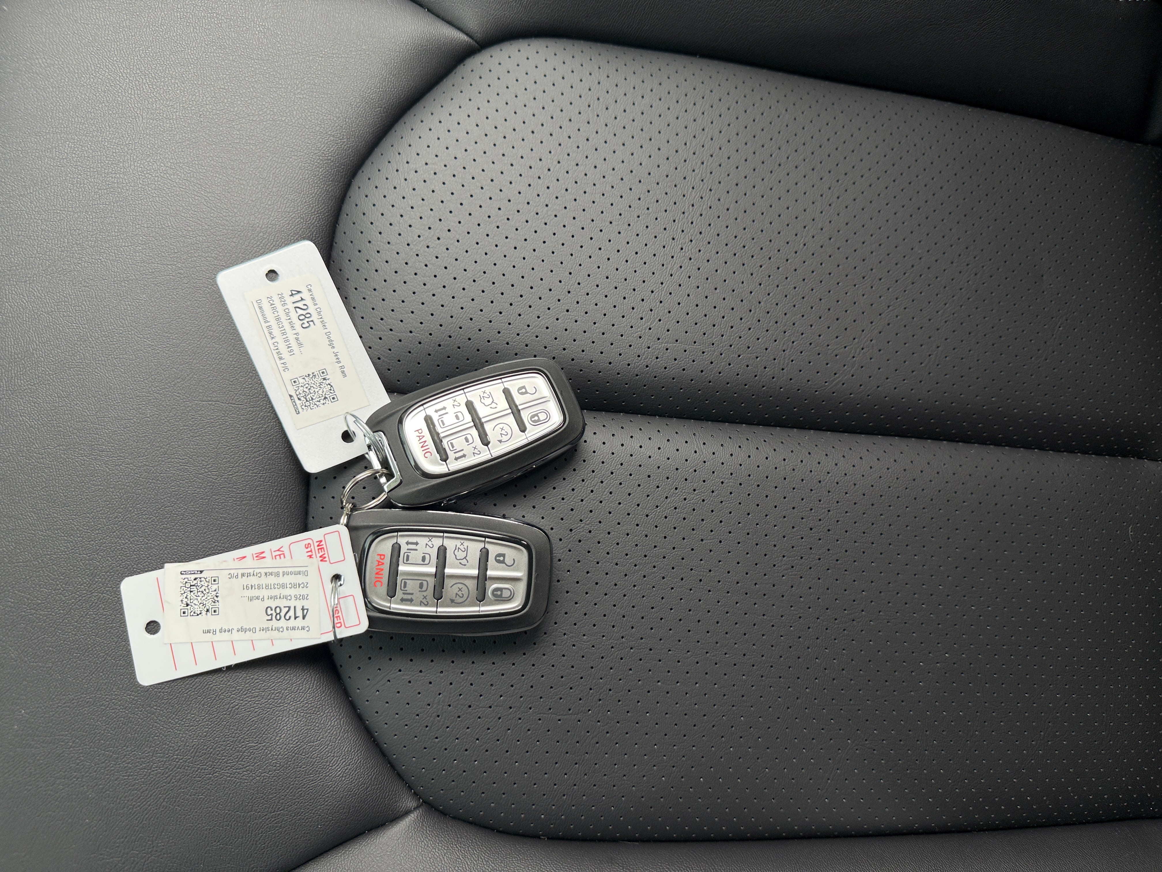 2026 Chrysler Pacifica Select - Photo 13