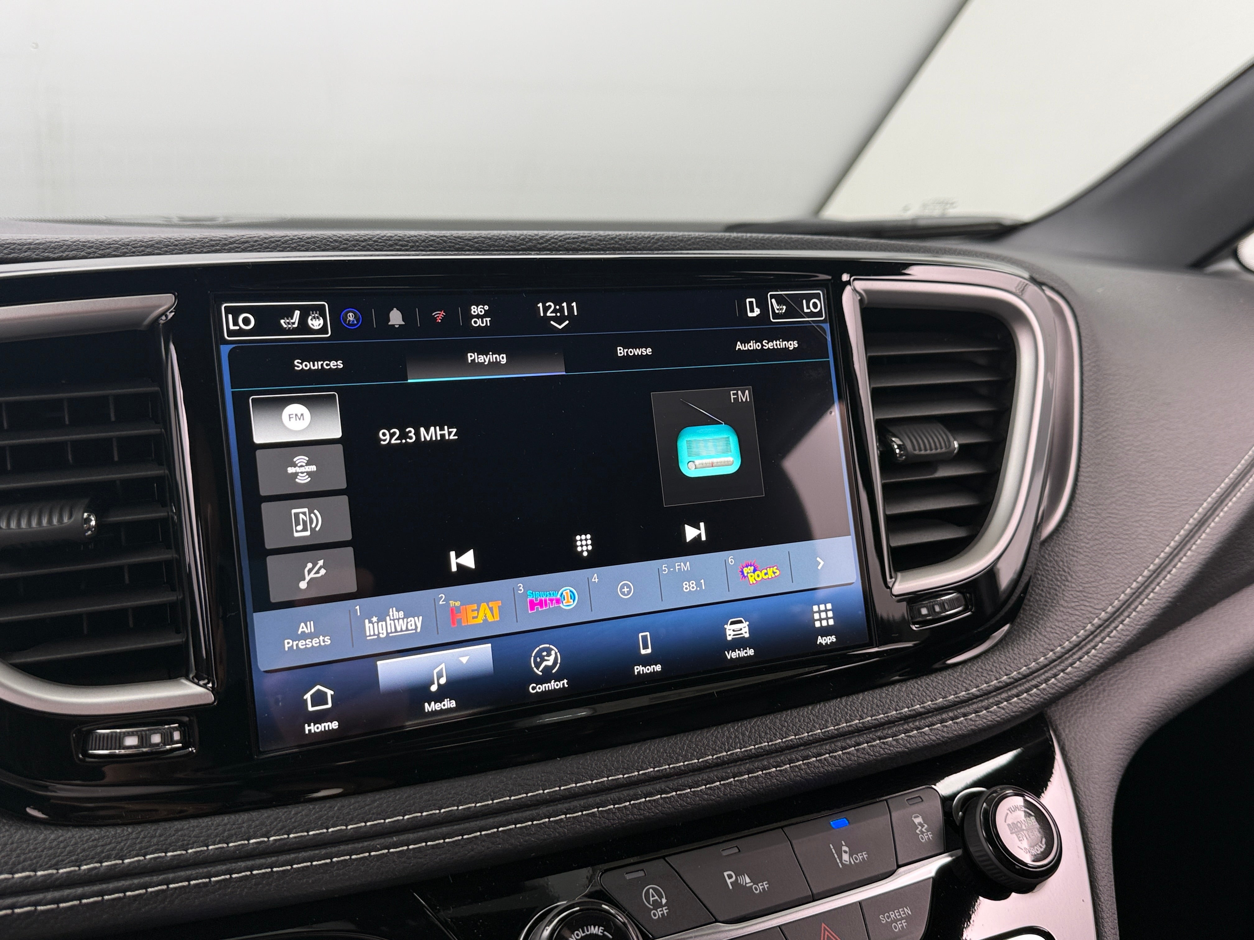 2026 Chrysler Pacifica Select - Photo 14