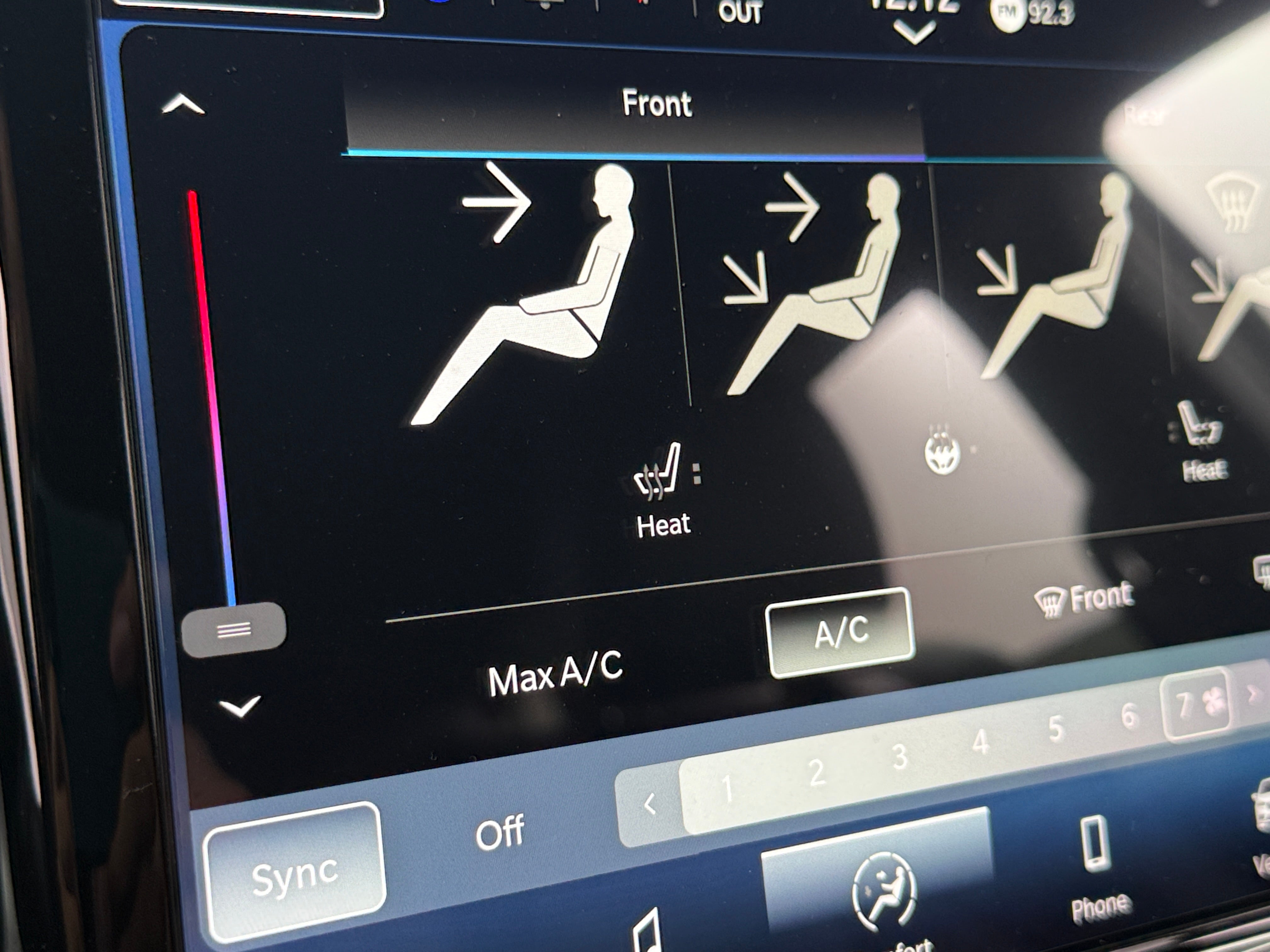 2026 Chrysler Pacifica Select - Photo 18