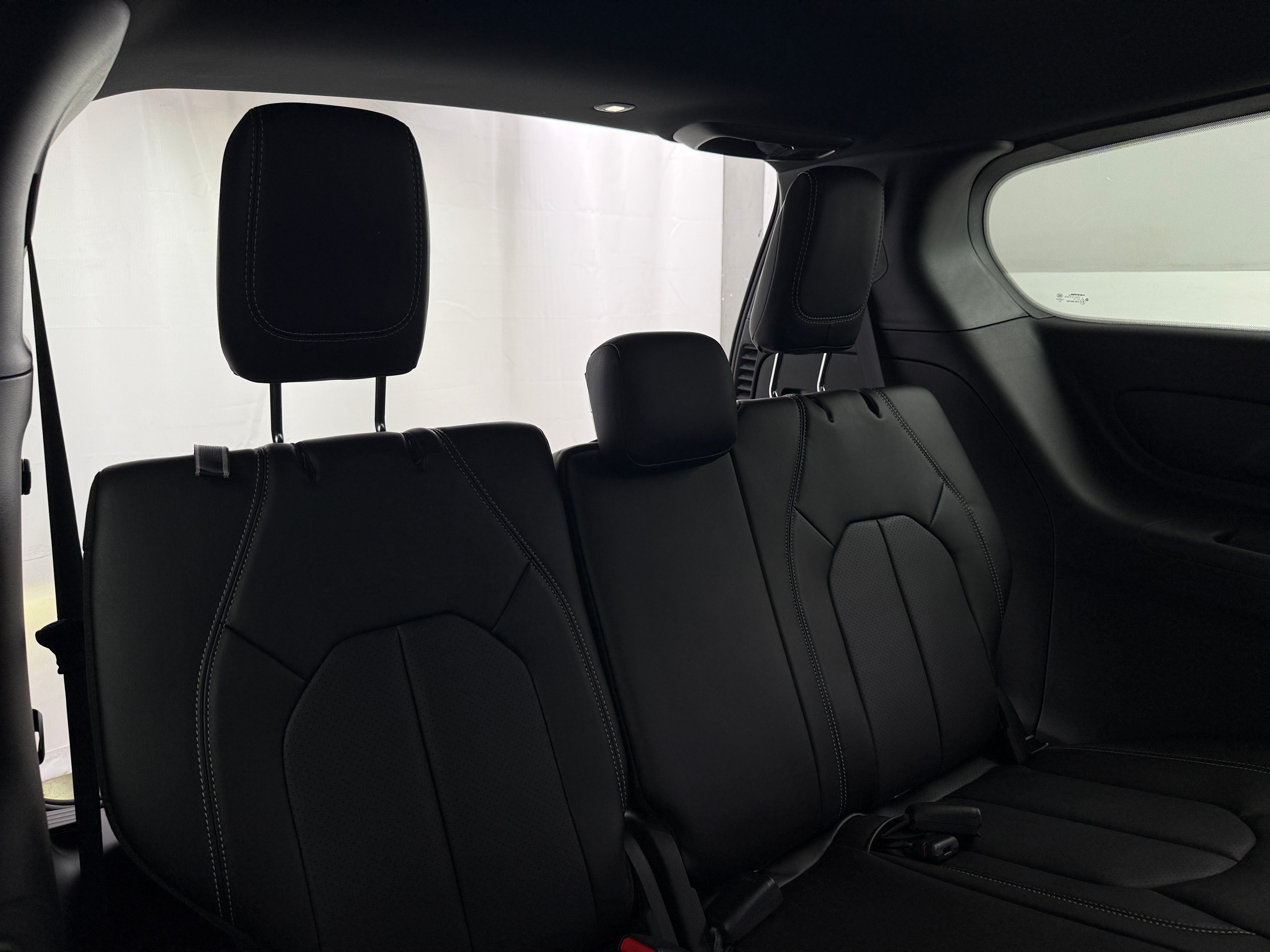 2026 Chrysler Pacifica Select - Photo 15