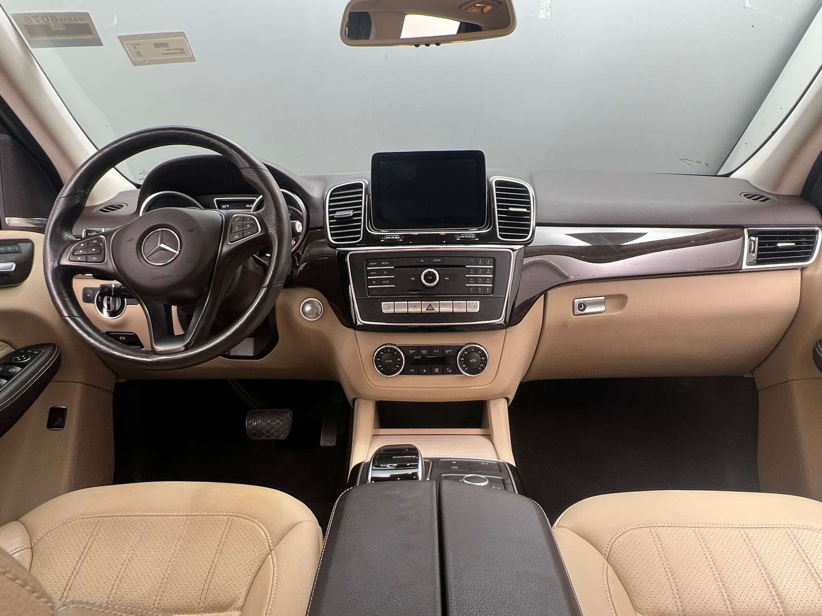 Thumbnail: 2017 Mercedes-Benz GLE - 2