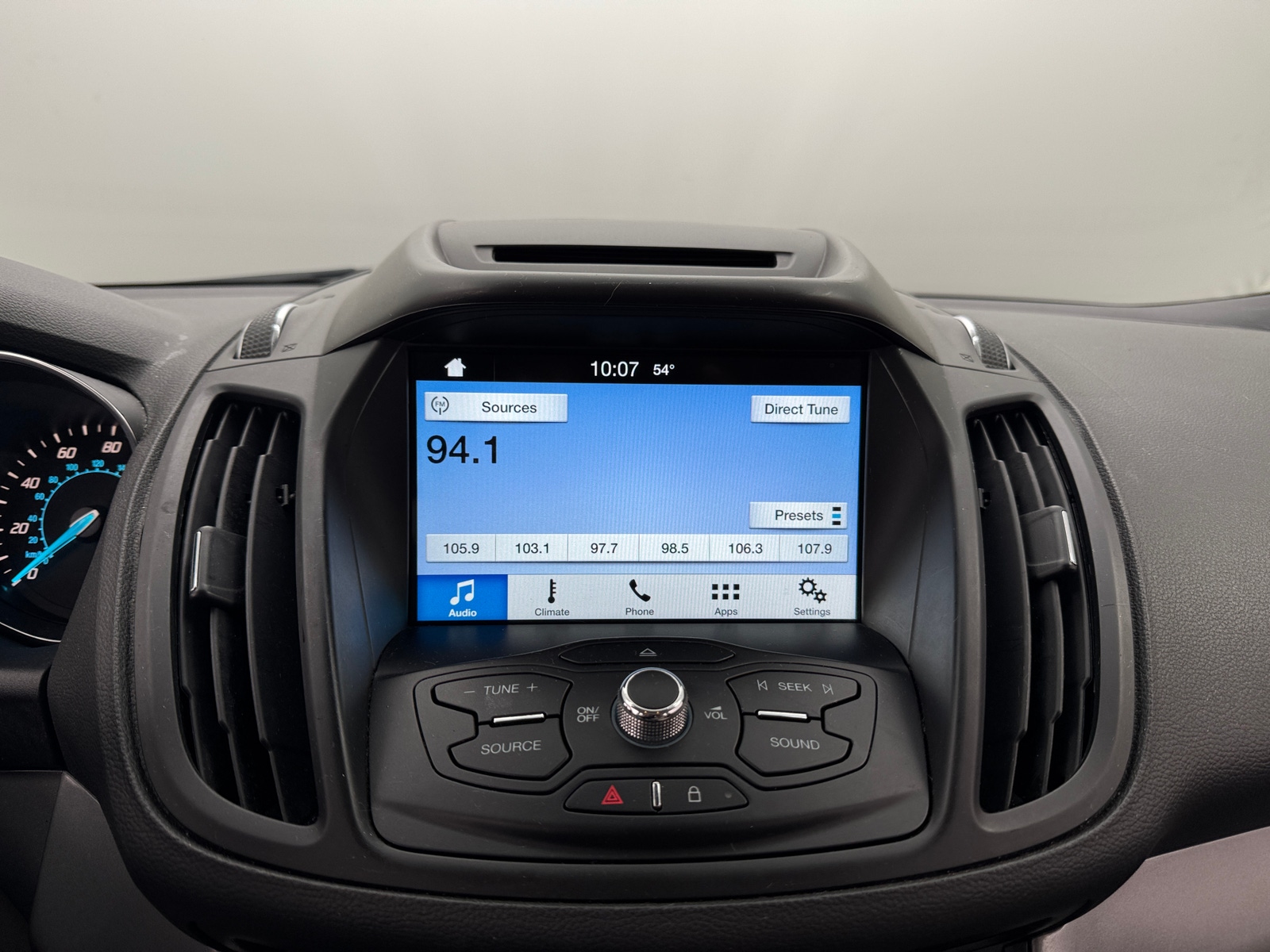 Thumbnail: 2016 Ford Escape - 4