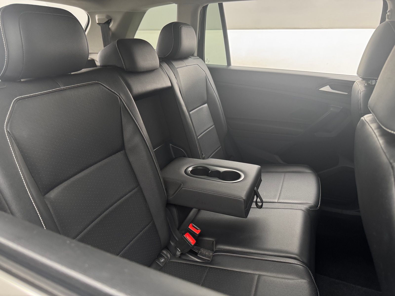 Thumbnail: 2021 Volkswagen Tiguan - 5