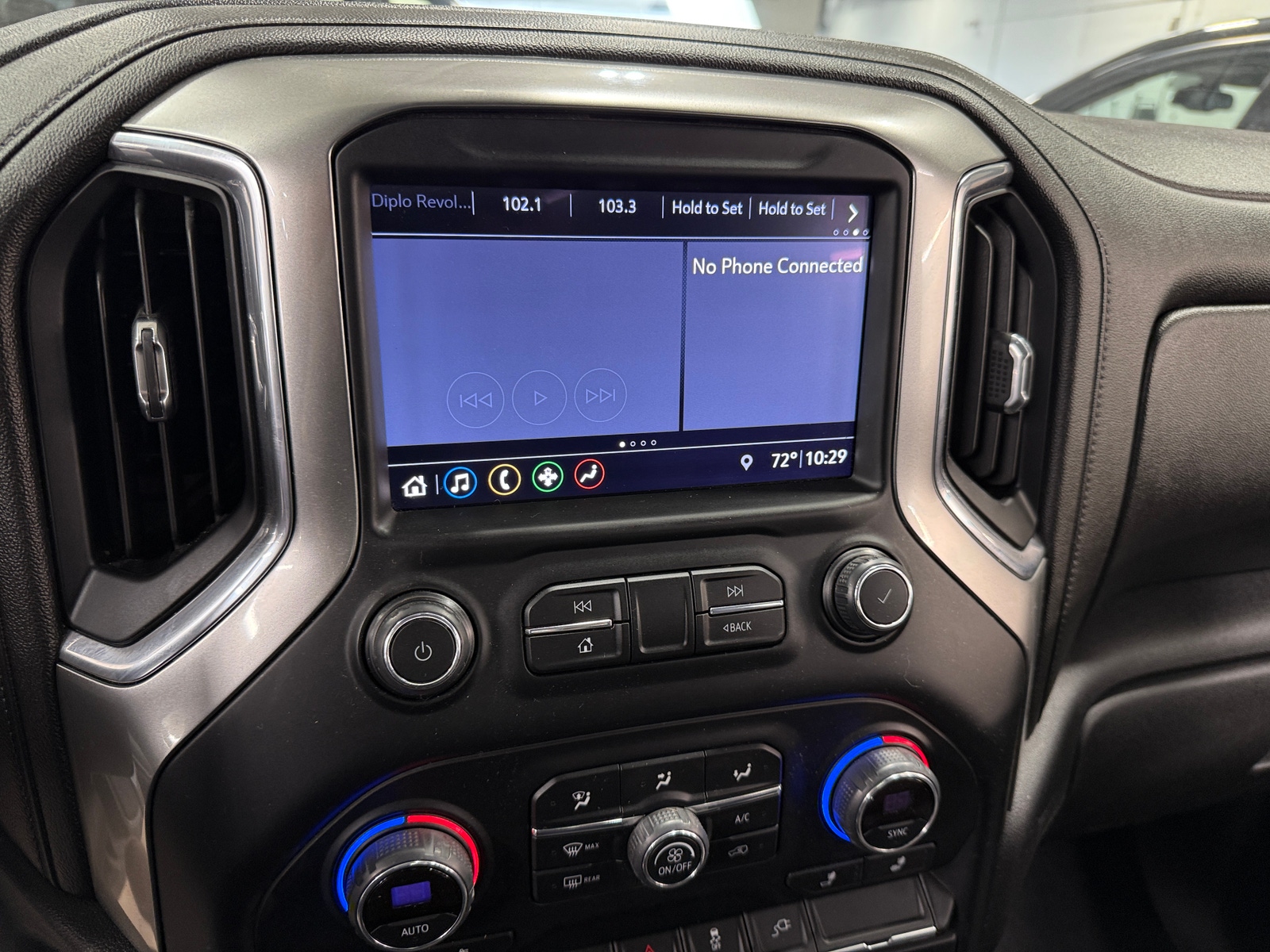 Thumbnail: 2019 Chevrolet Silverado 1500 - 4