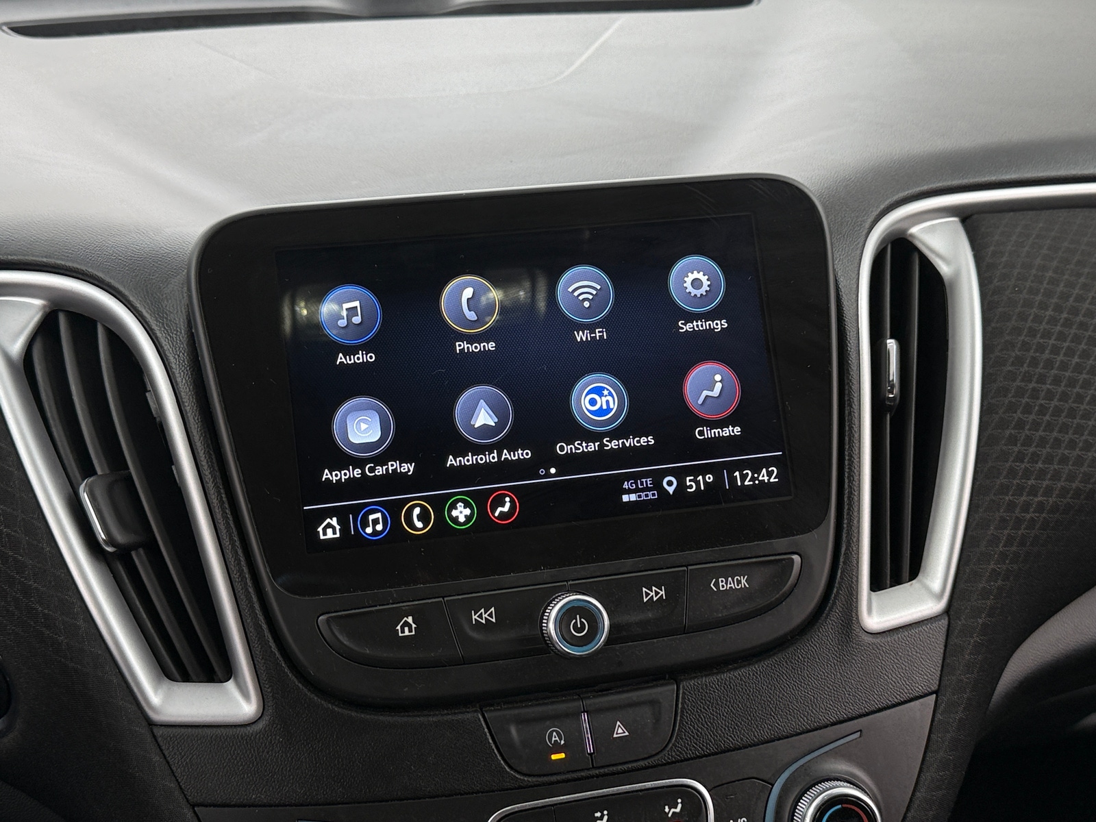 Thumbnail: 2024 Chevrolet Malibu - 4