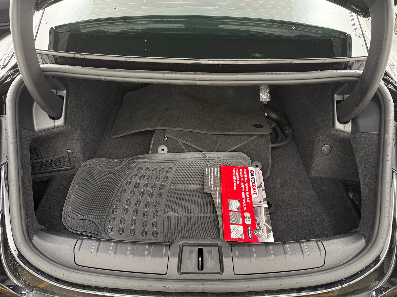 Thumbnail: 2023 Porsche Taycan - 6