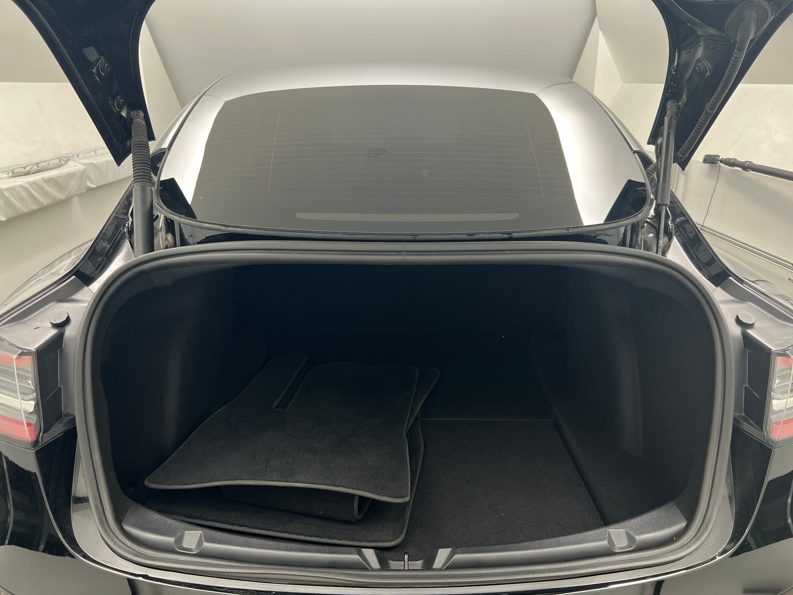 Thumbnail: 2022 Tesla Model 3 - 6