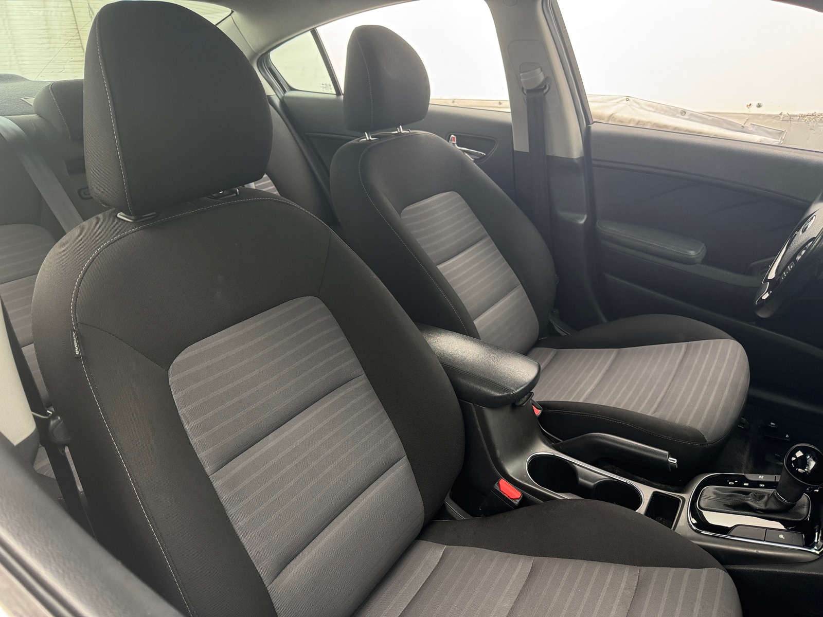 Thumbnail: 2017 Kia Forte - 2