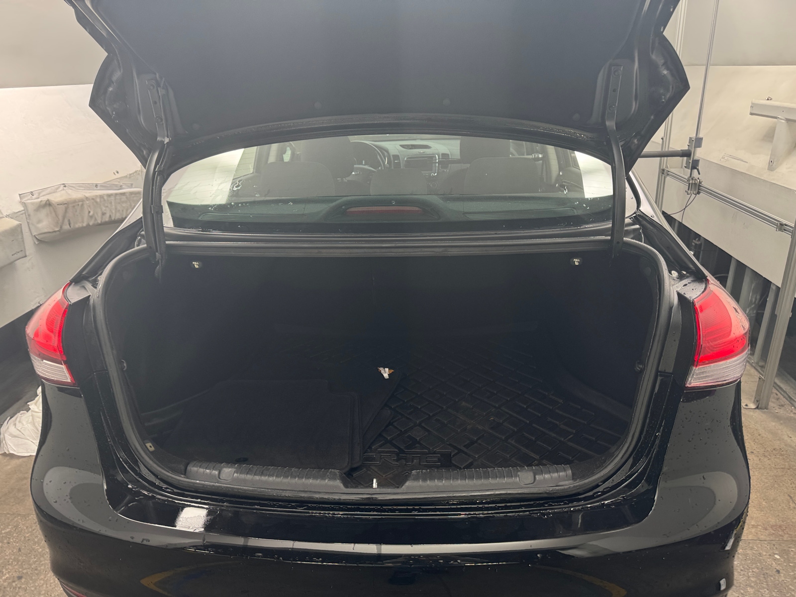 Thumbnail: 2017 Kia Forte - 7