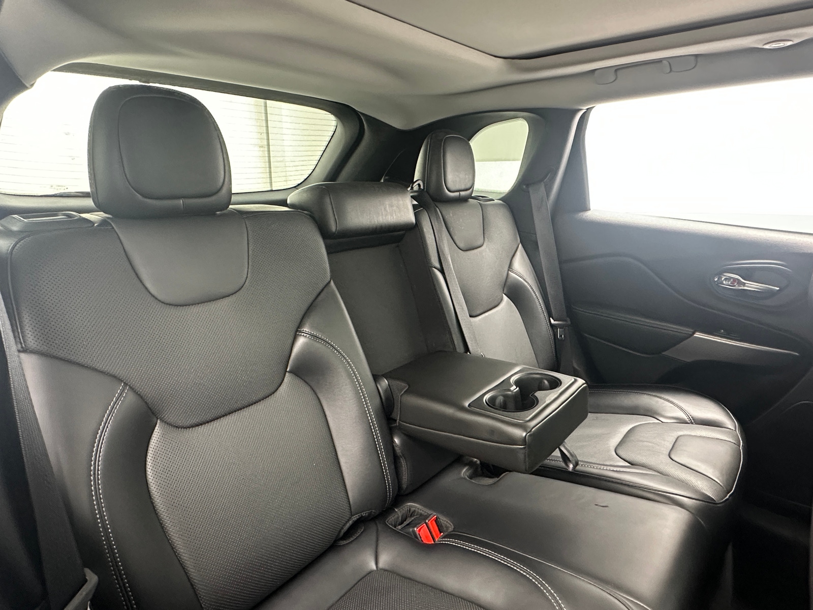 Thumbnail: 2021 Jeep Cherokee - 5