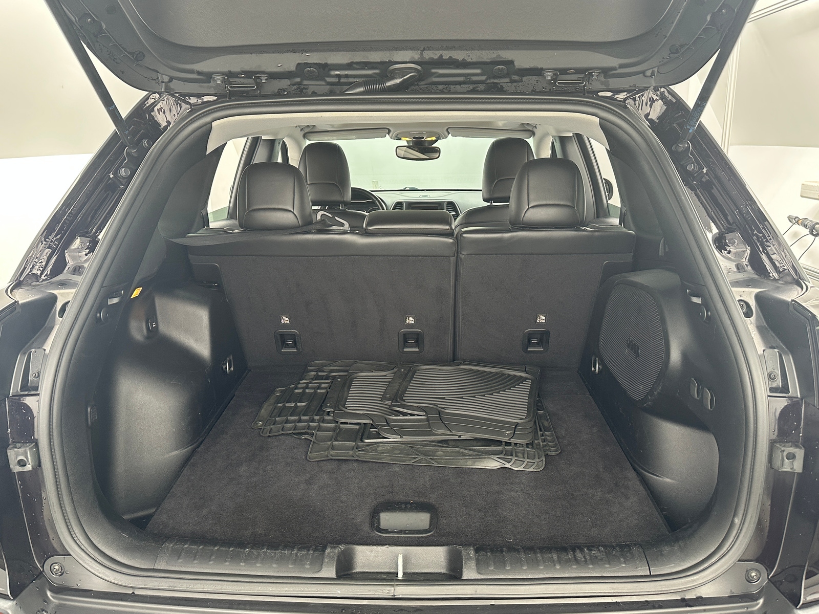 Thumbnail: 2021 Jeep Cherokee - 6