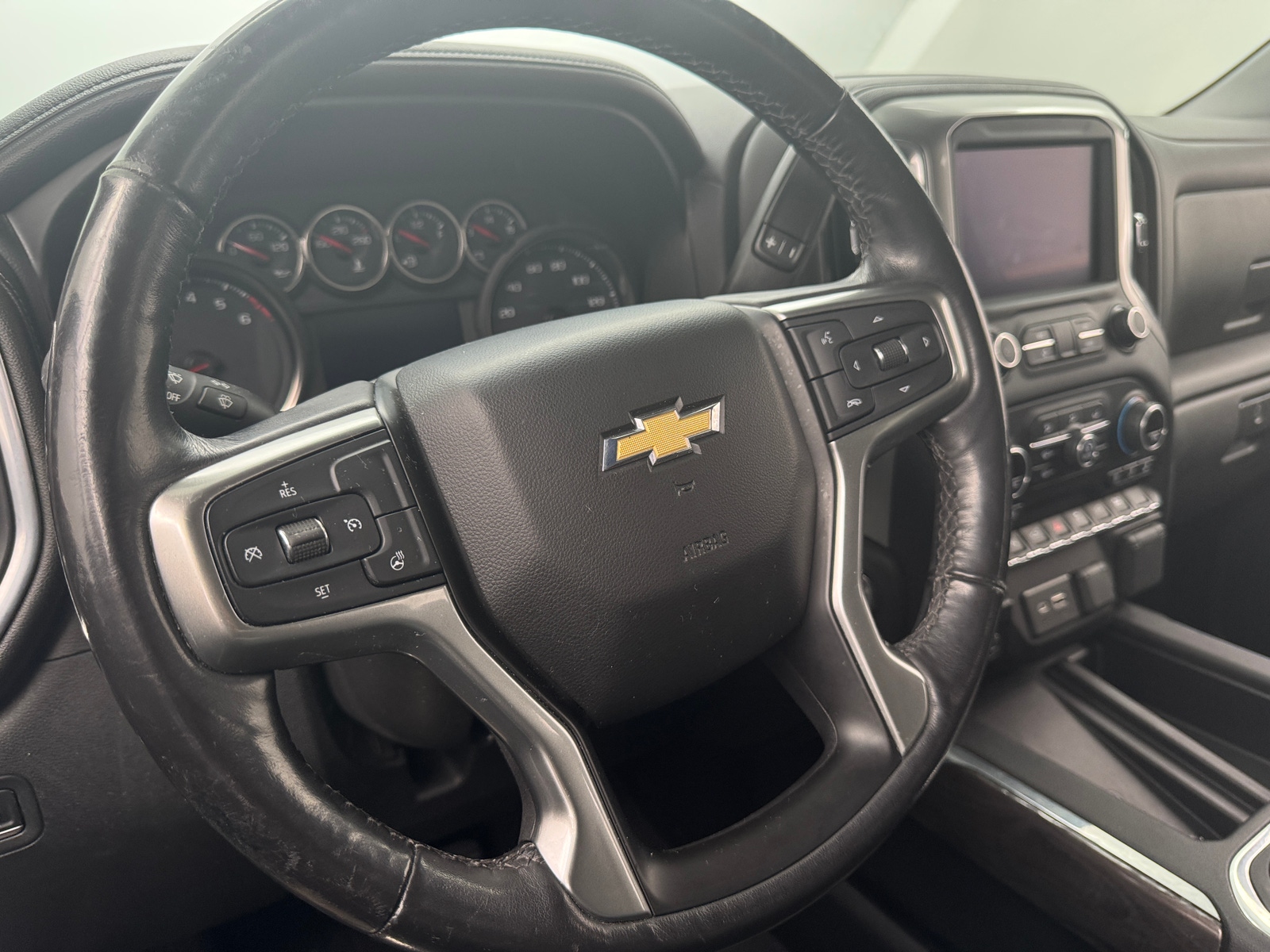 Thumbnail: 2019 Chevrolet Silverado 1500 - 4