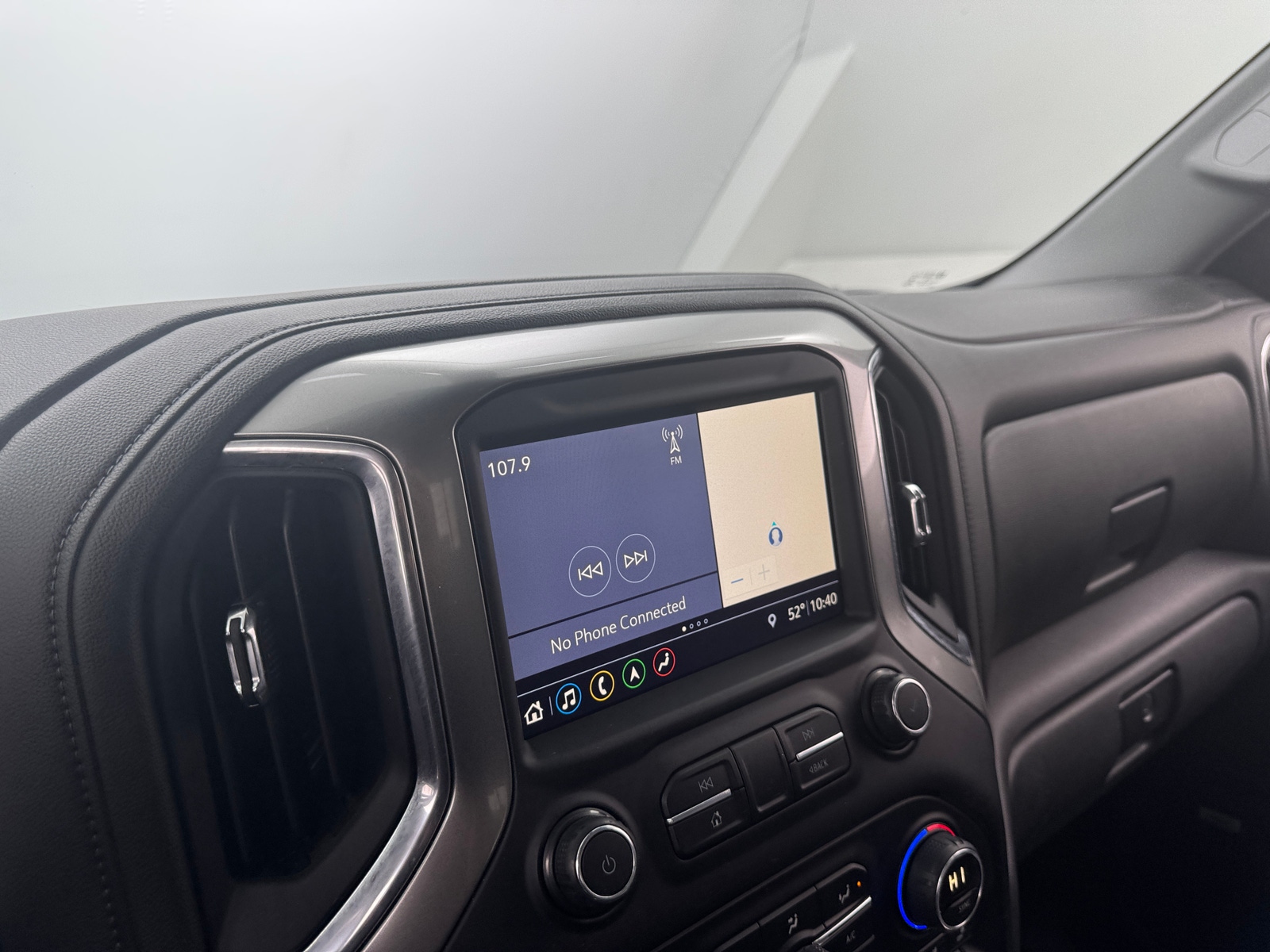 Thumbnail: 2019 Chevrolet Silverado 1500 - 3