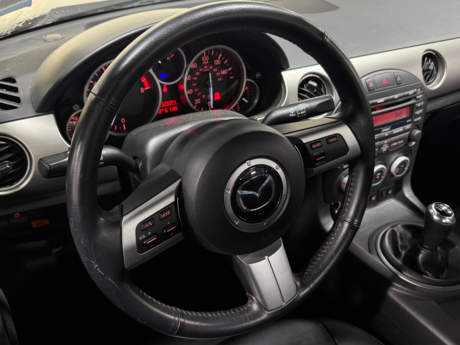 Thumbnail: 2012 Mazda MX-5 Miata - 4