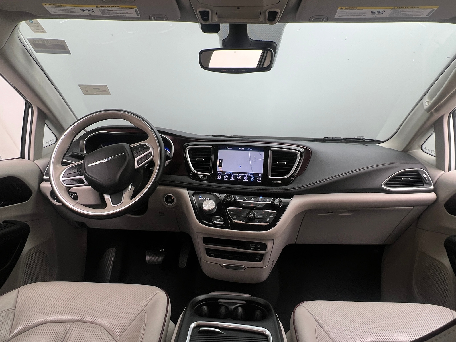 Thumbnail: 2018 Chrysler Pacifica - 3