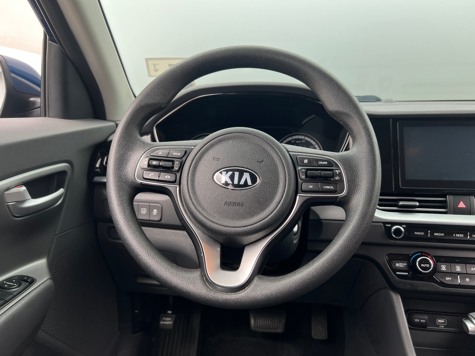 Thumbnail: 2021 Kia Niro - 5