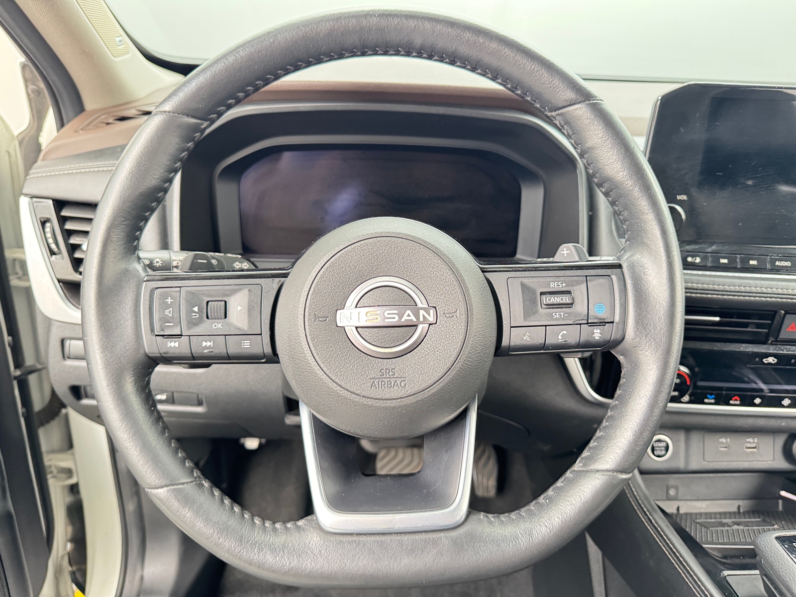 Thumbnail: 2022 Nissan Rogue - 4