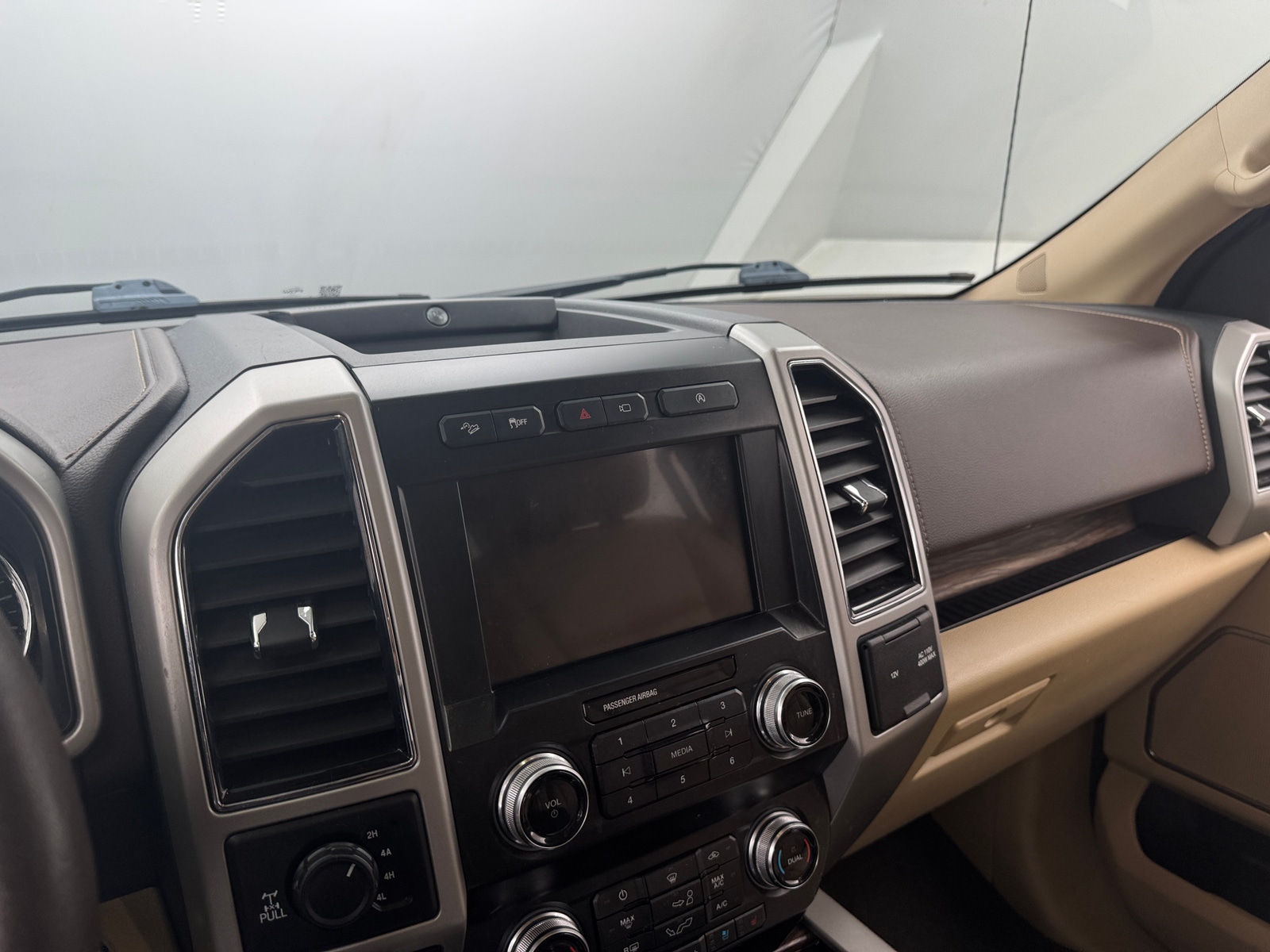 Thumbnail: 2019 Ford Econoline - 3