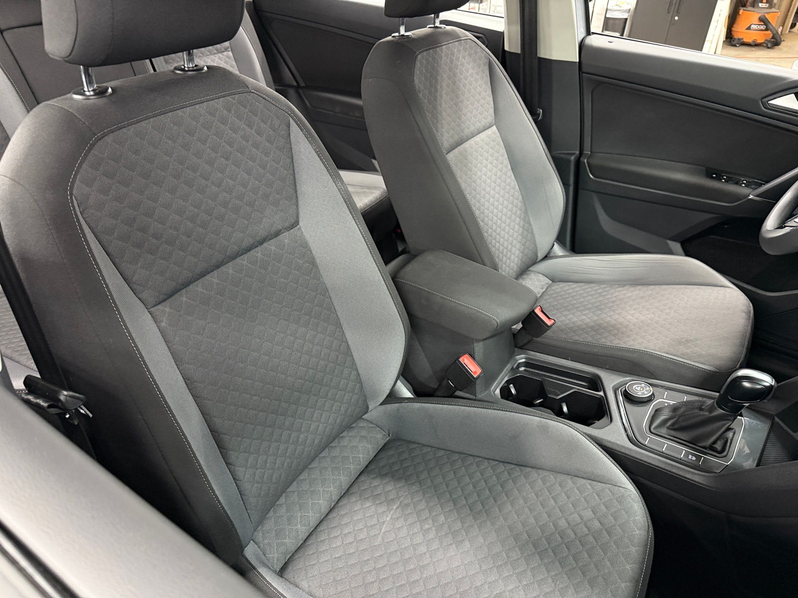 Thumbnail: 2020 Volkswagen Tiguan - 2