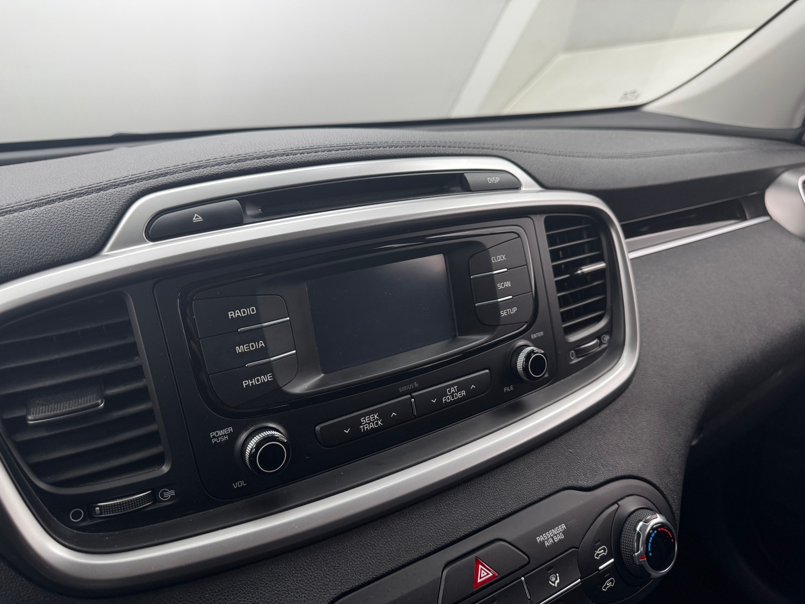 Thumbnail: 2018 Kia Sorento - 4