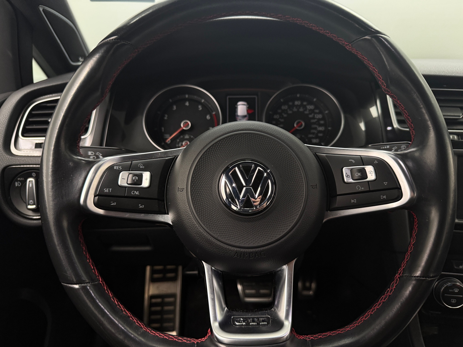 Thumbnail: 2017 Volkswagen Golf - 5