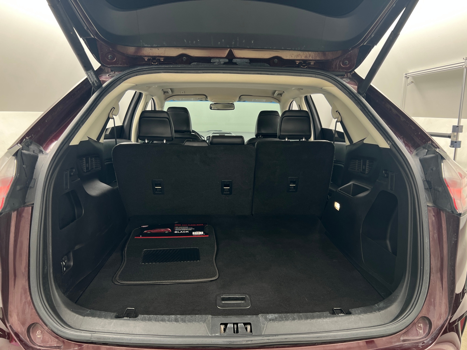 Thumbnail: 2020 Ford Edge - 6