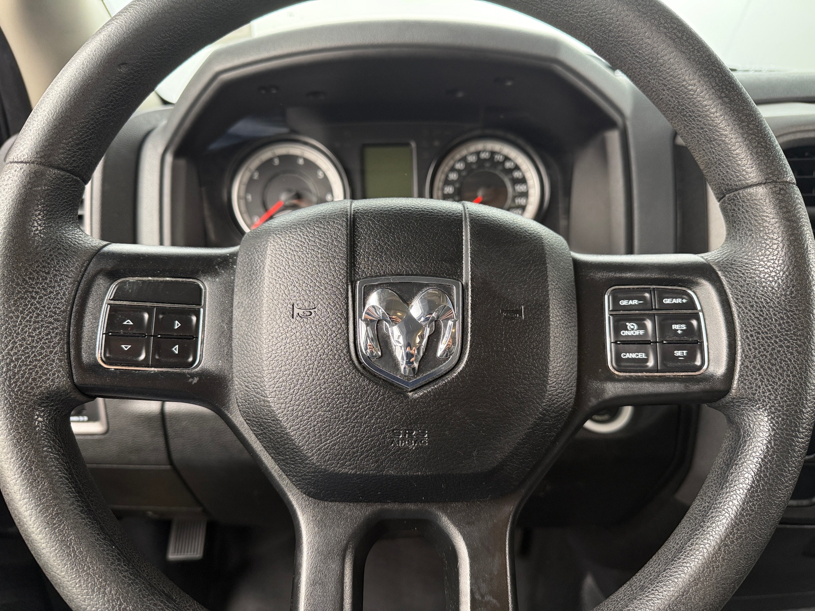 Thumbnail: 2019 RAM 1500 Classic - 4