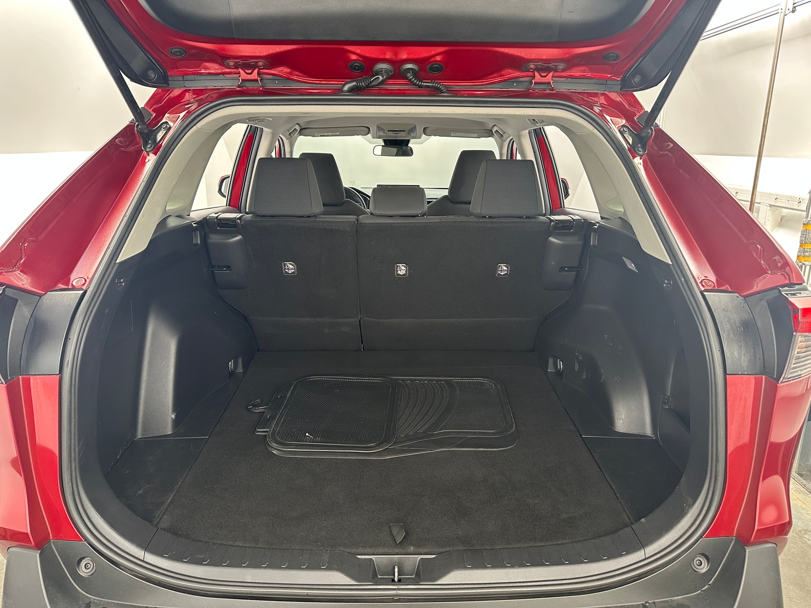 Thumbnail: 2020 Toyota RAV4 - 7