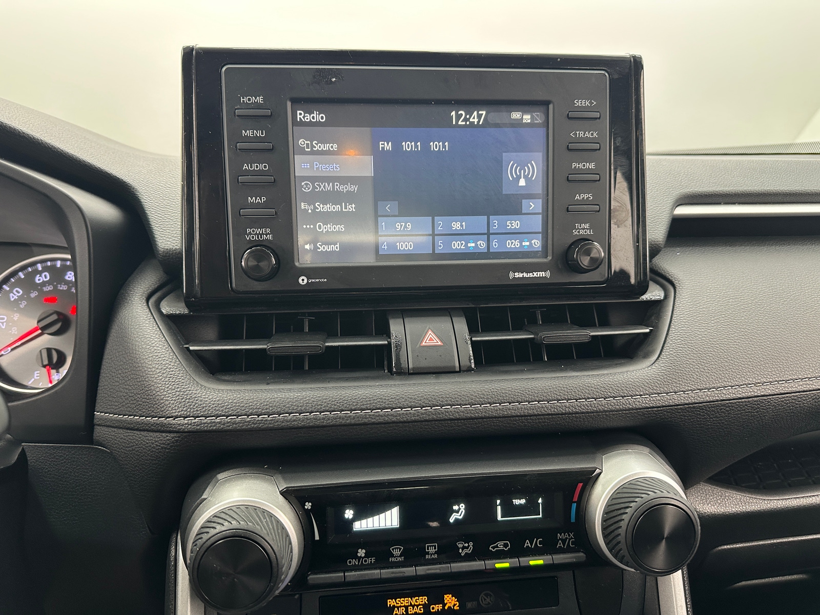 Thumbnail: 2020 Toyota RAV4 - 4