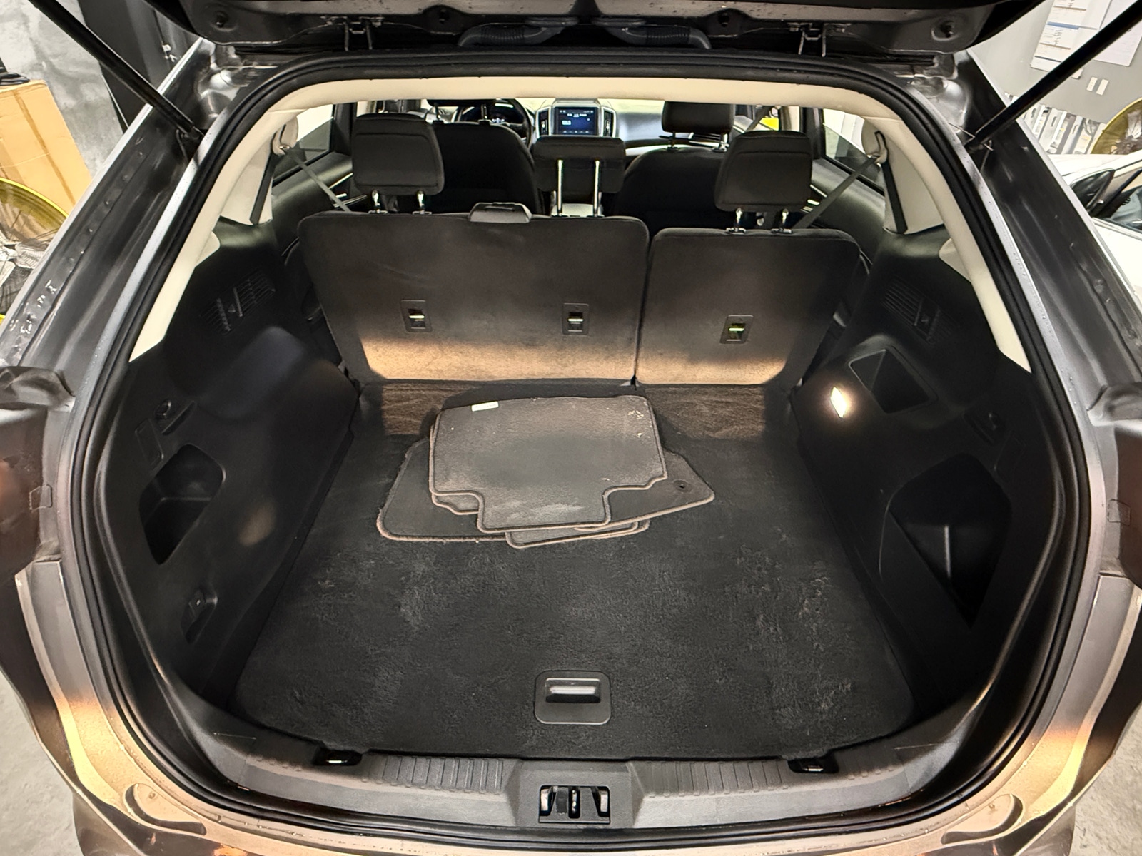 Thumbnail: 2021 Ford Edge - 7