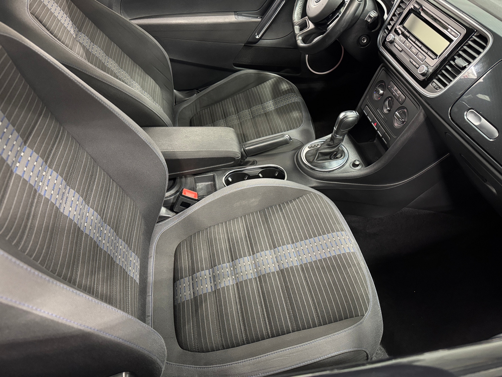 Thumbnail: 2013 Volkswagen Beetle - 2