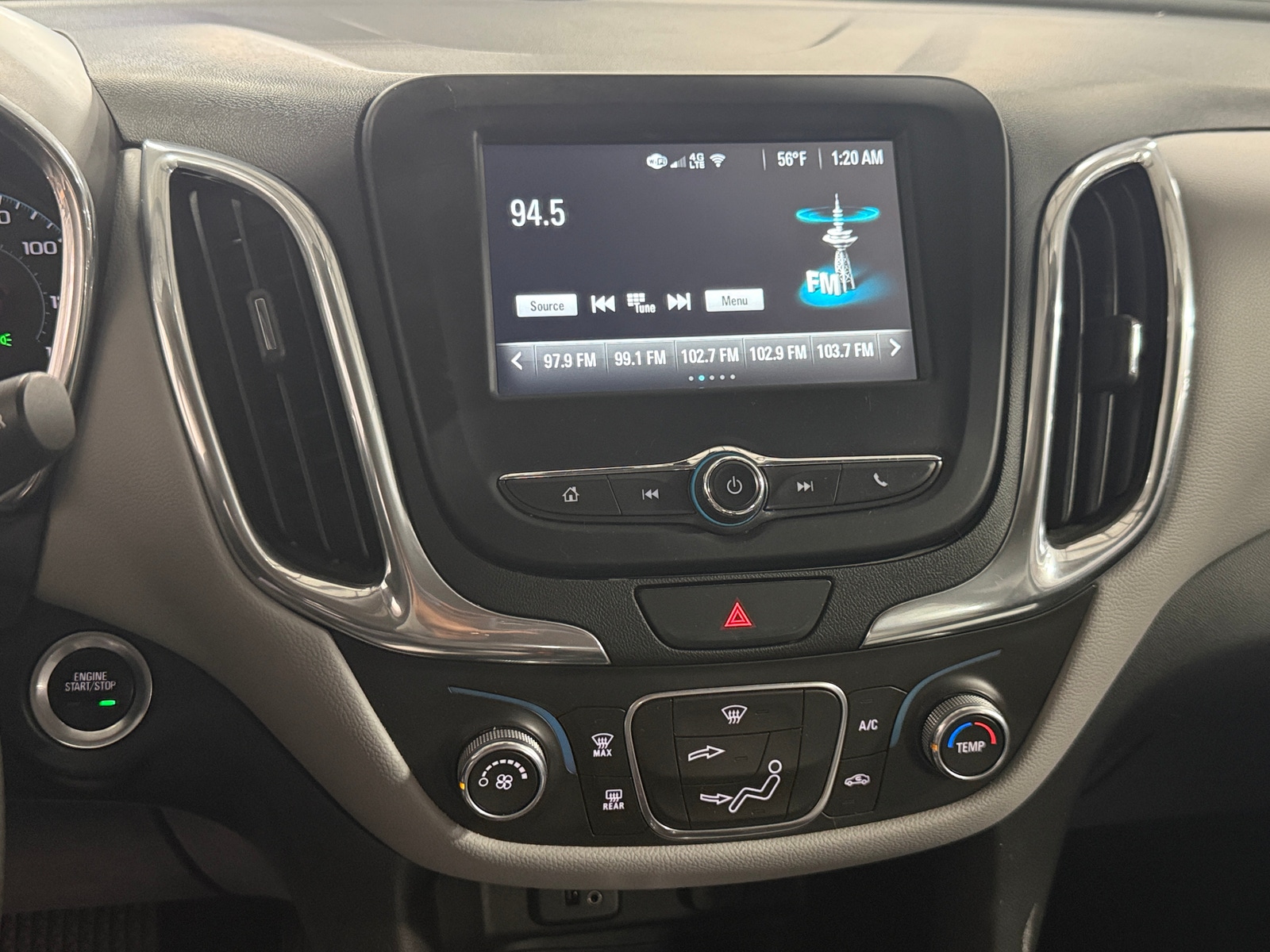 Thumbnail: 2018 Chevrolet Equinox - 4