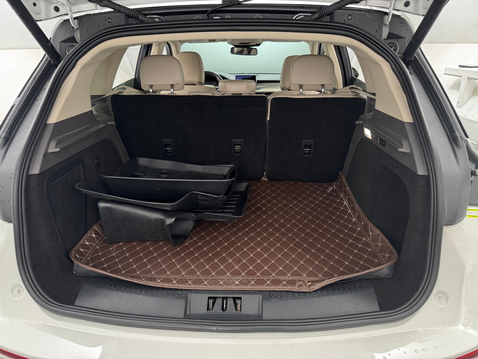 Thumbnail: 2021 Lincoln Corsair - 6