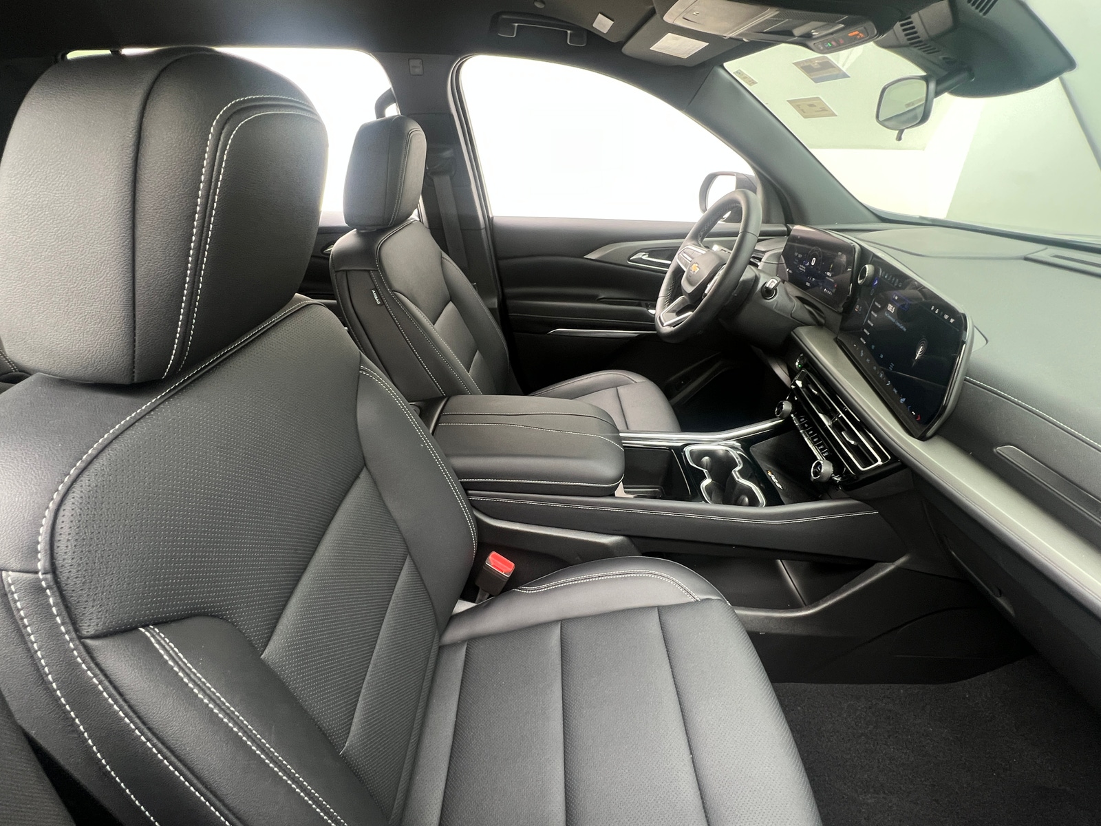 Thumbnail: 2025 Chevrolet Traverse - 2