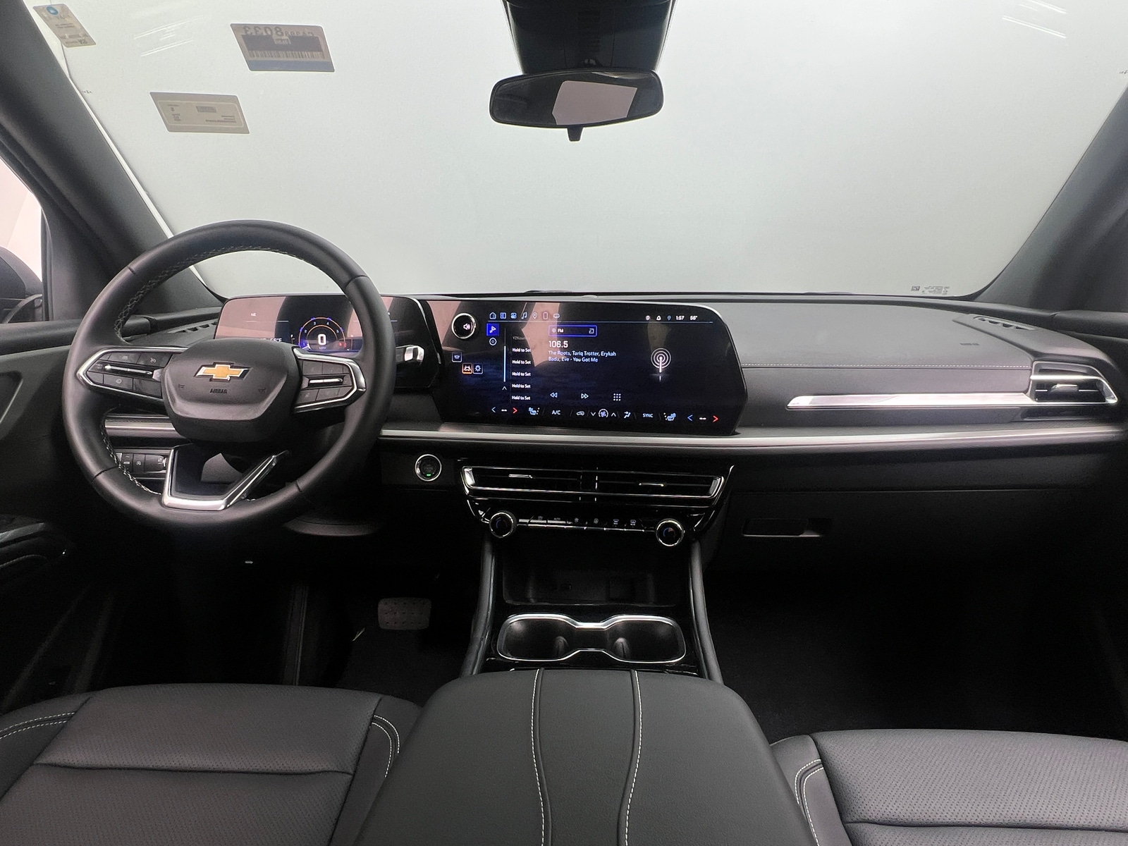 Thumbnail: 2025 Chevrolet Traverse - 3