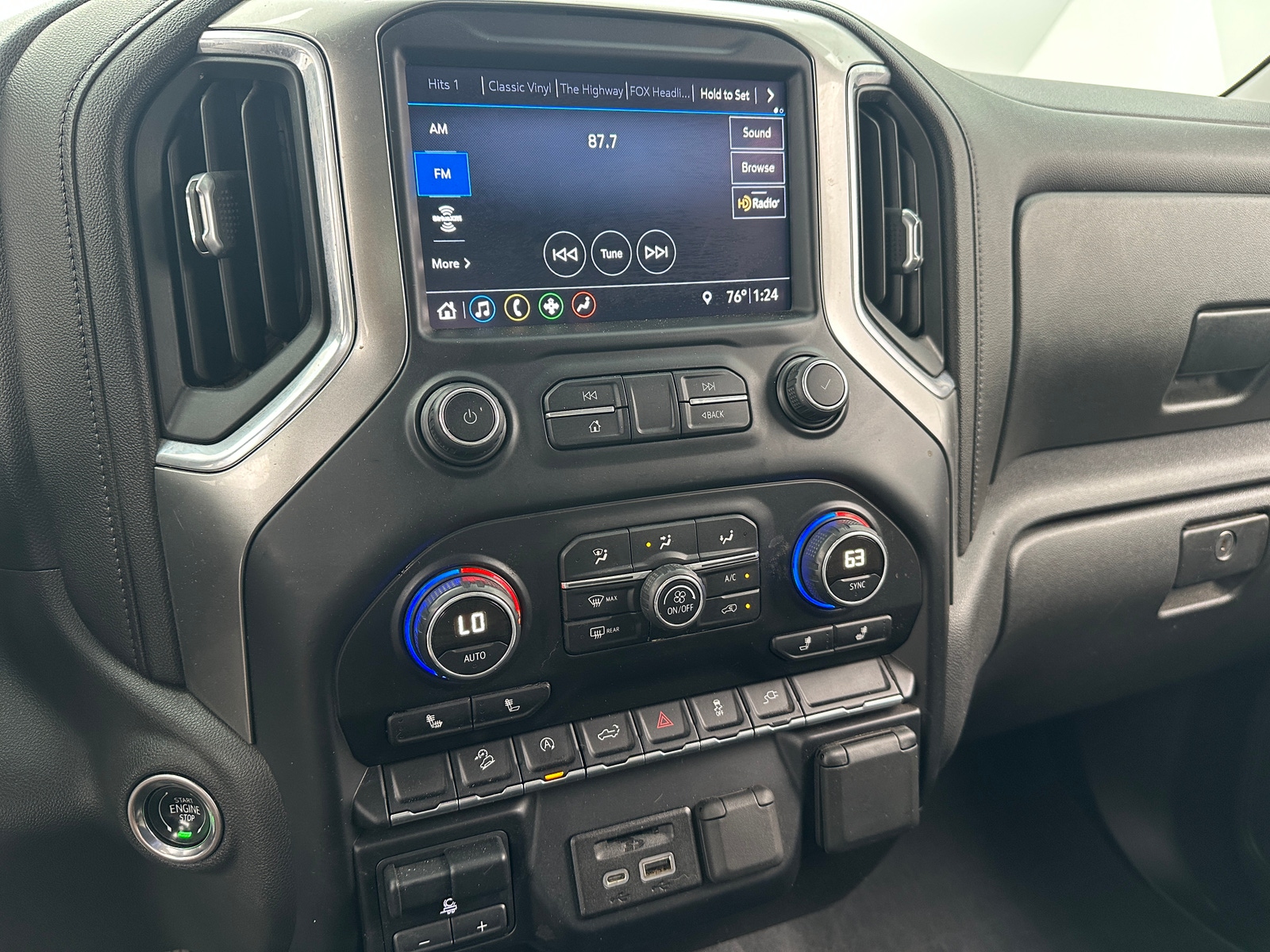 Thumbnail: 2019 Chevrolet Silverado 1500 - 3