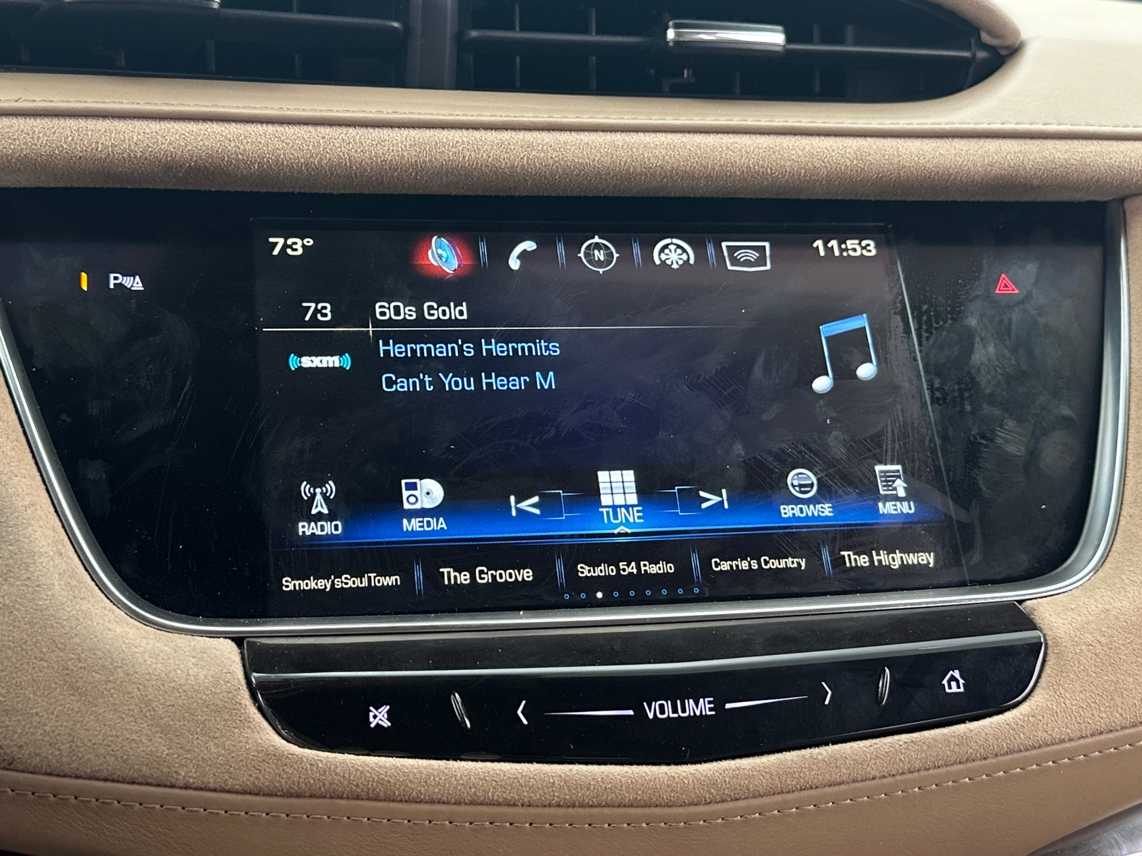 Thumbnail: 2017 Cadillac XT5 - 3