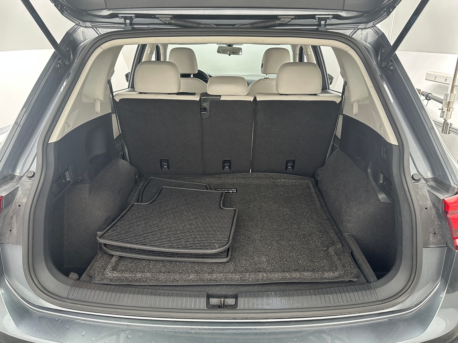 Thumbnail: 2019 Volkswagen Tiguan - 6