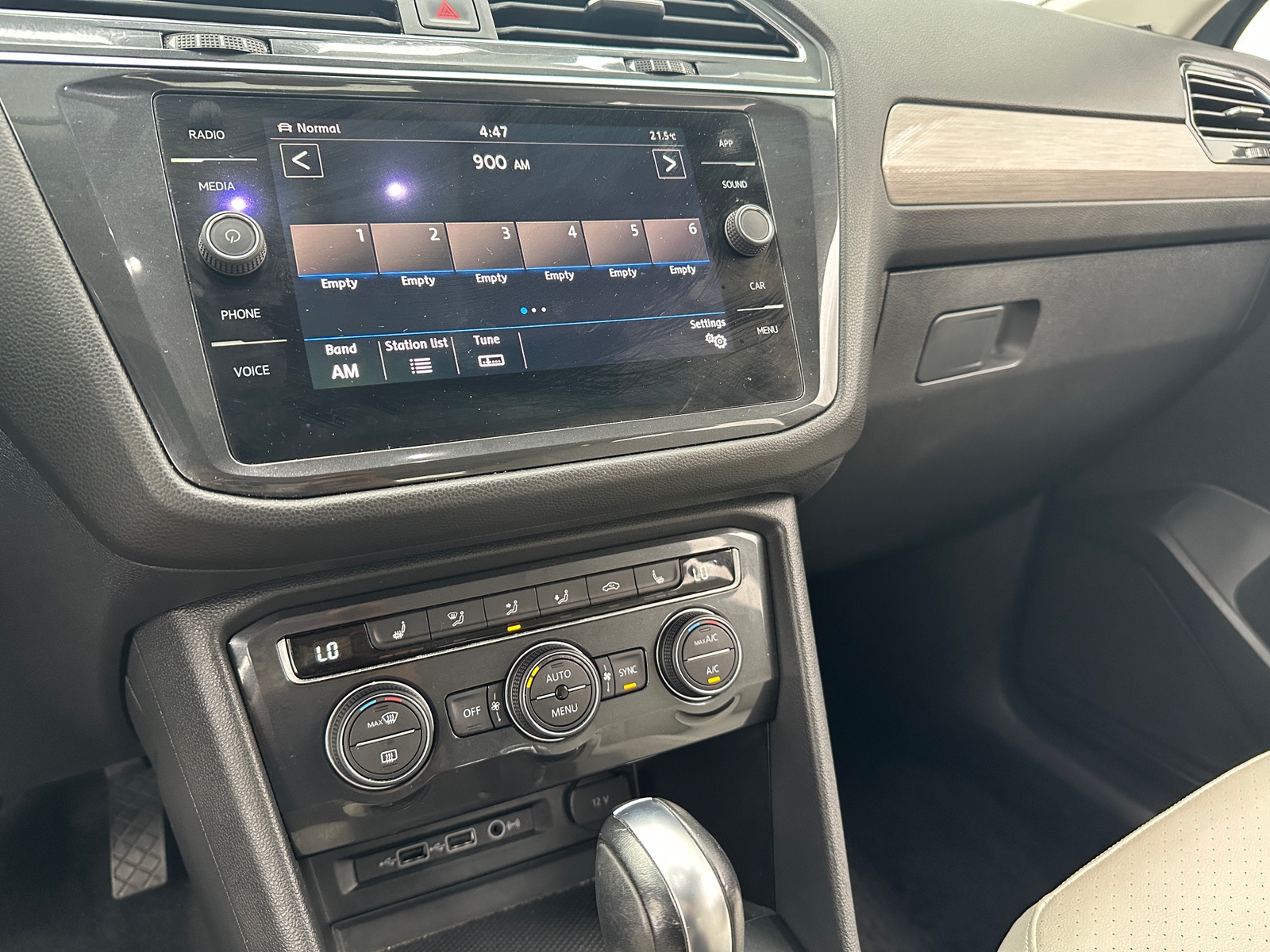 Thumbnail: 2019 Volkswagen Tiguan - 3