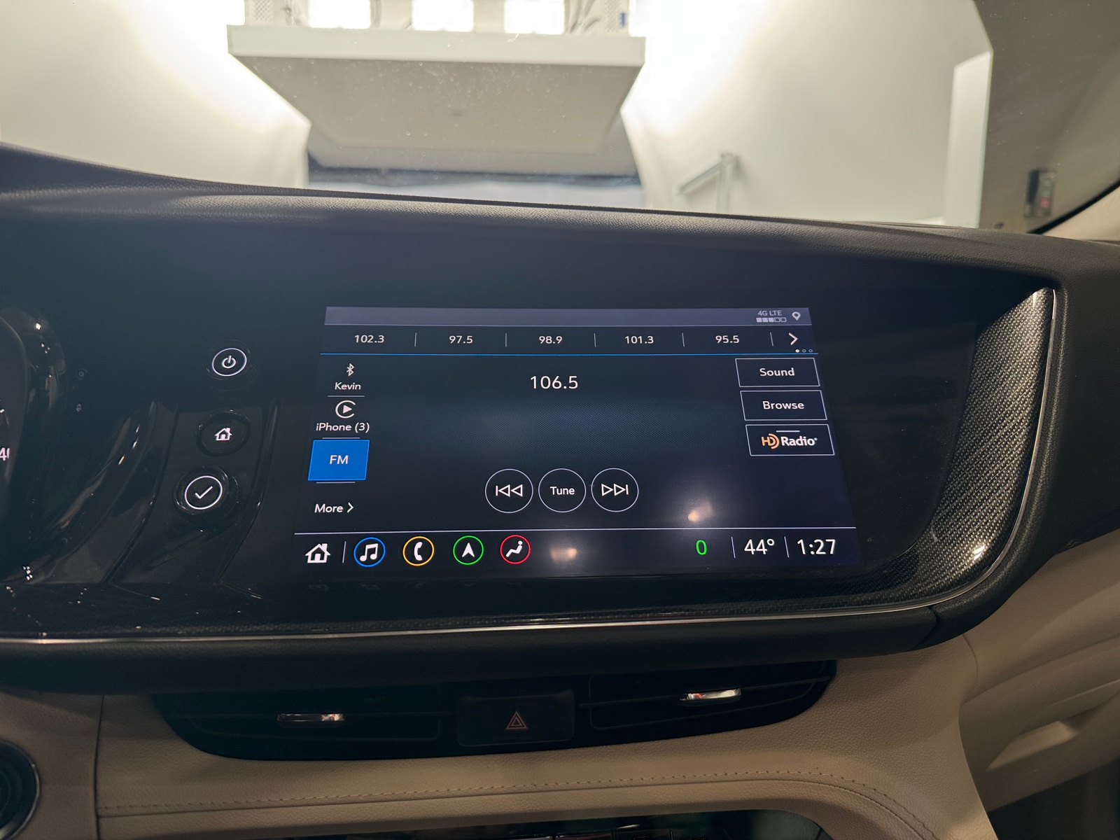 Thumbnail: 2021 Buick Envision - 3